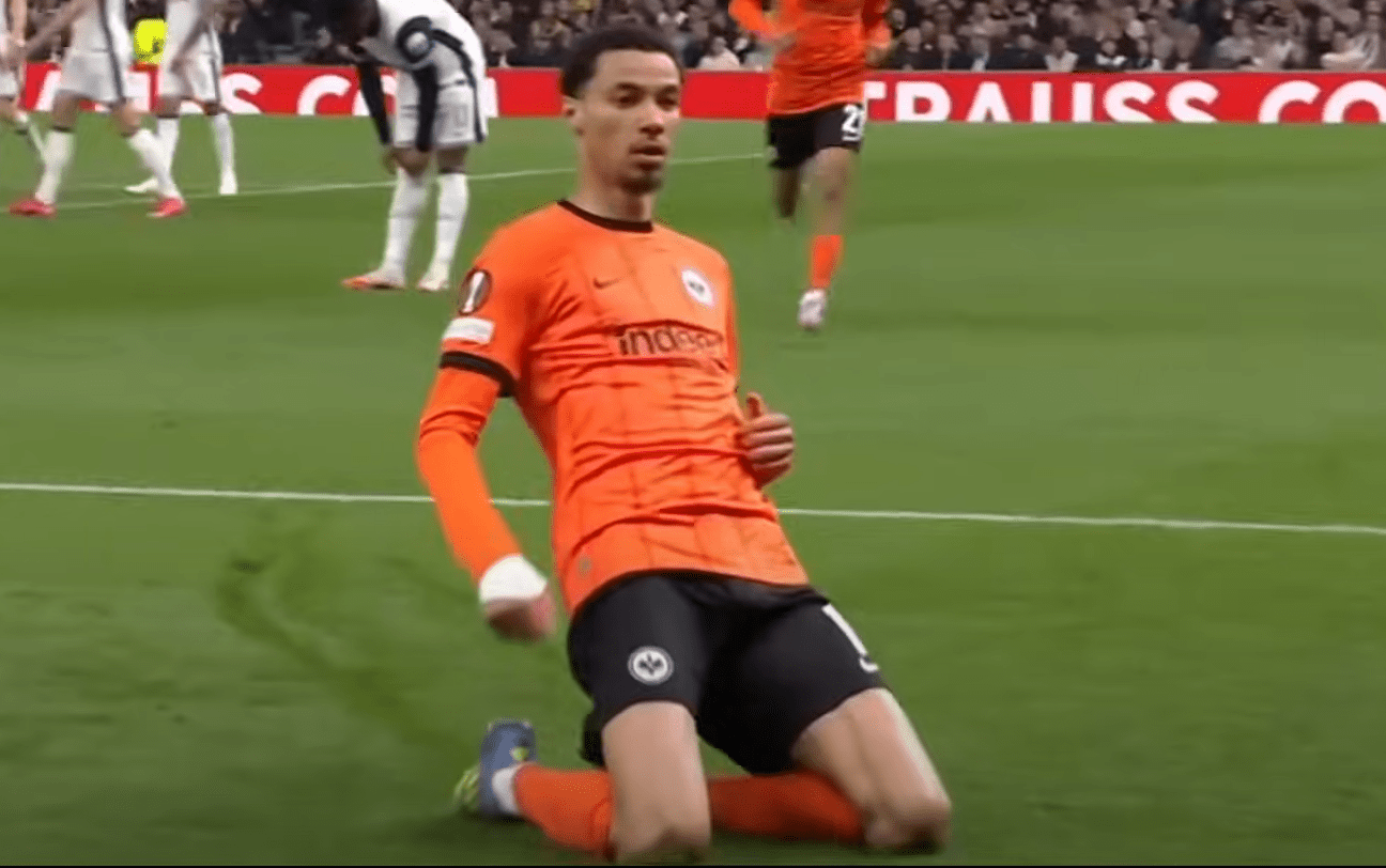 Σε προχωρημένες συζητήσεις με την Άιντραχτ Φρανκφούρτης για τον Εκιτικέ βρίσκεται η Λίβερπουλ