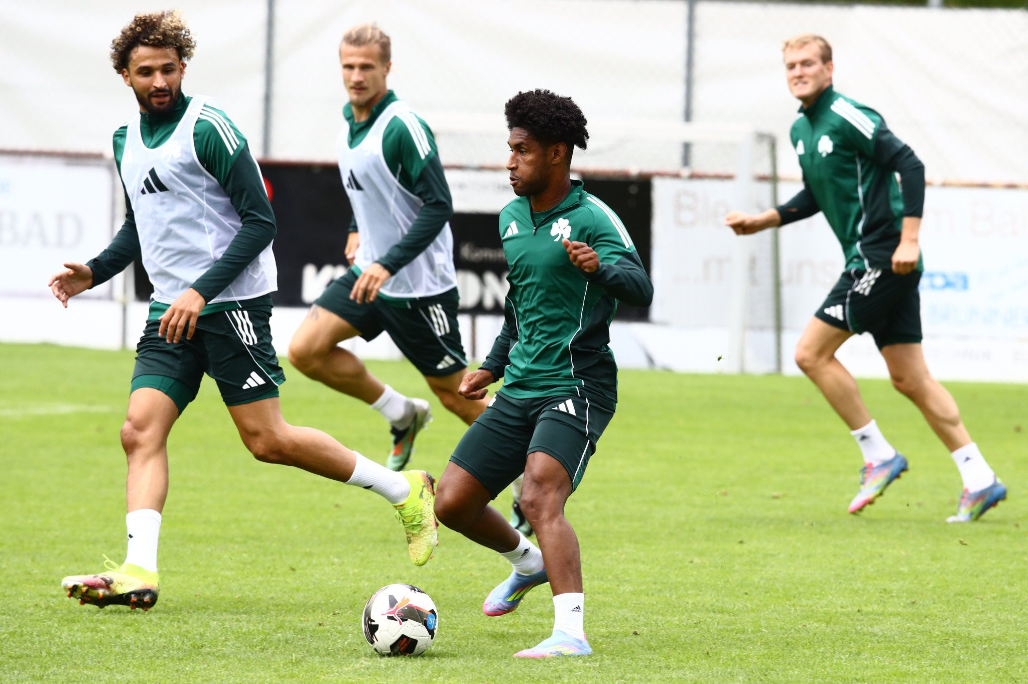 Δοκιμή με τον Τετέ στο «10» και επιστροφή για Τσιριβέγια στον Παναθηναϊκό