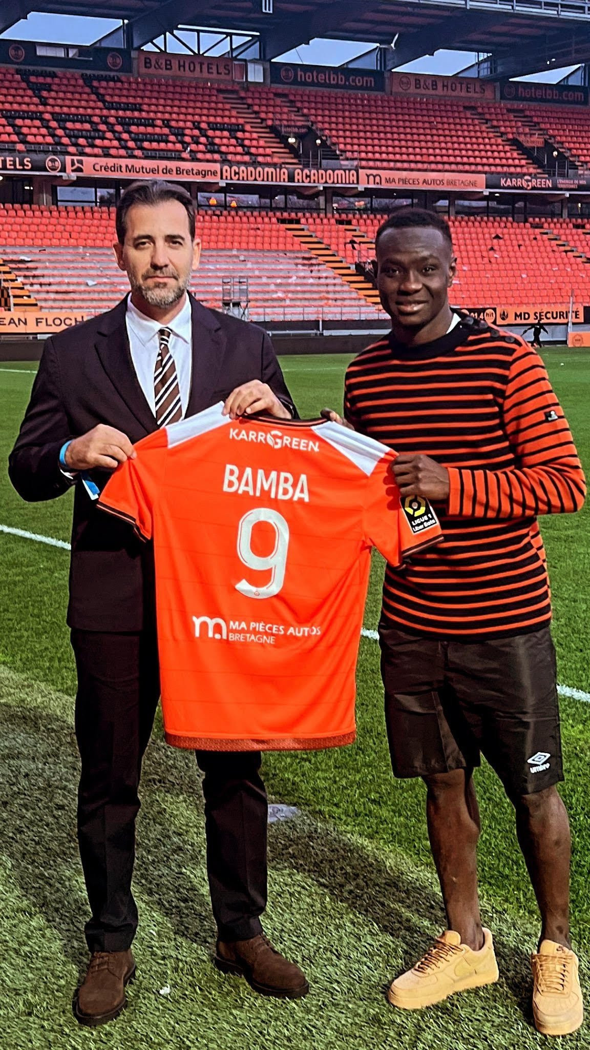 Η L’ Equipe αποκαλύπτει προσφορά  του Αρη για τον Μοχάμεντ Μπαμπά της Λοριάν που είναι βασική επιλογή για την επίθεση