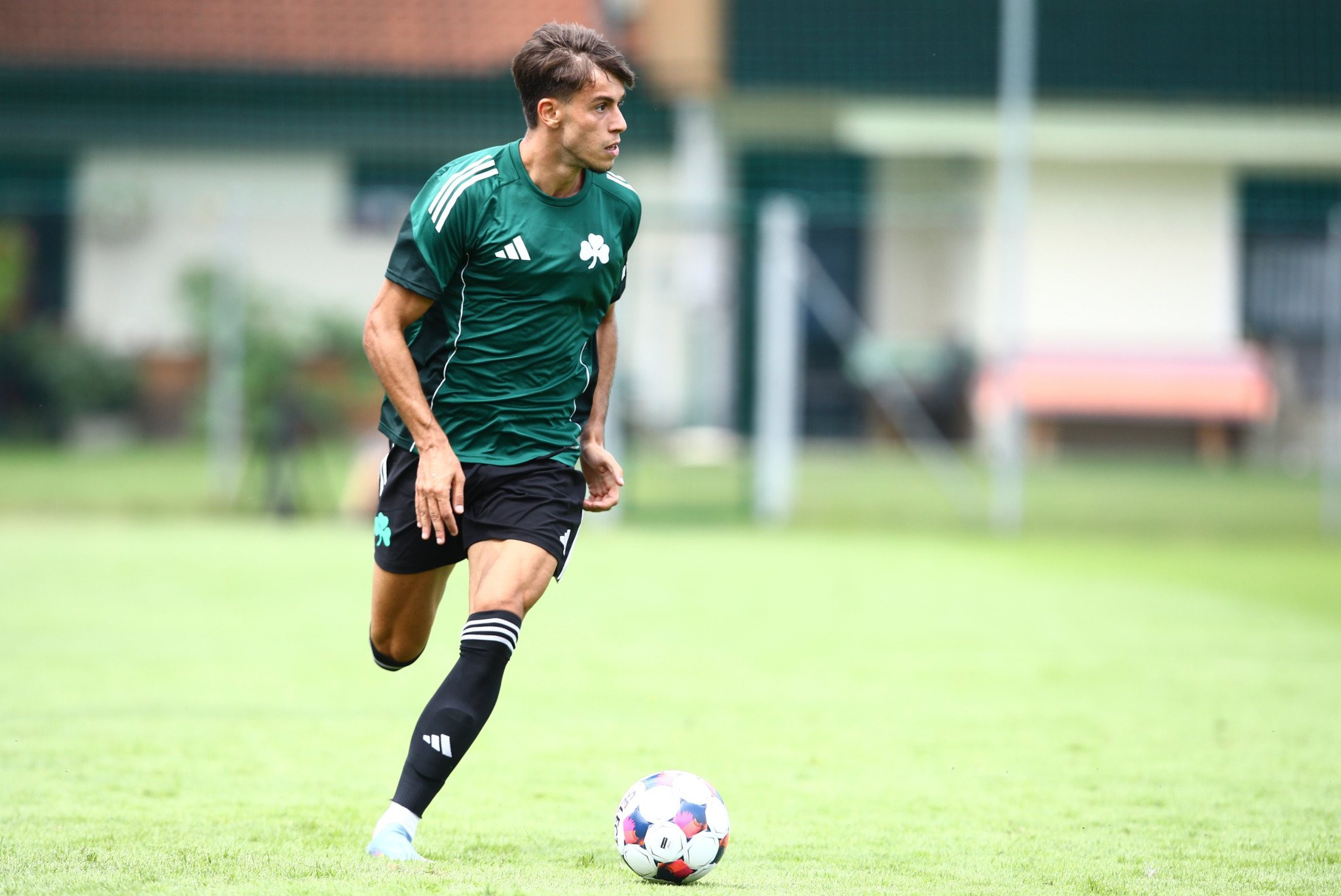 A BOLA: «Ο Βαγιαννίδης έρχεται την Πέμπτη στη Λισαβόνα και ψάχνει ήδη σπίτι»