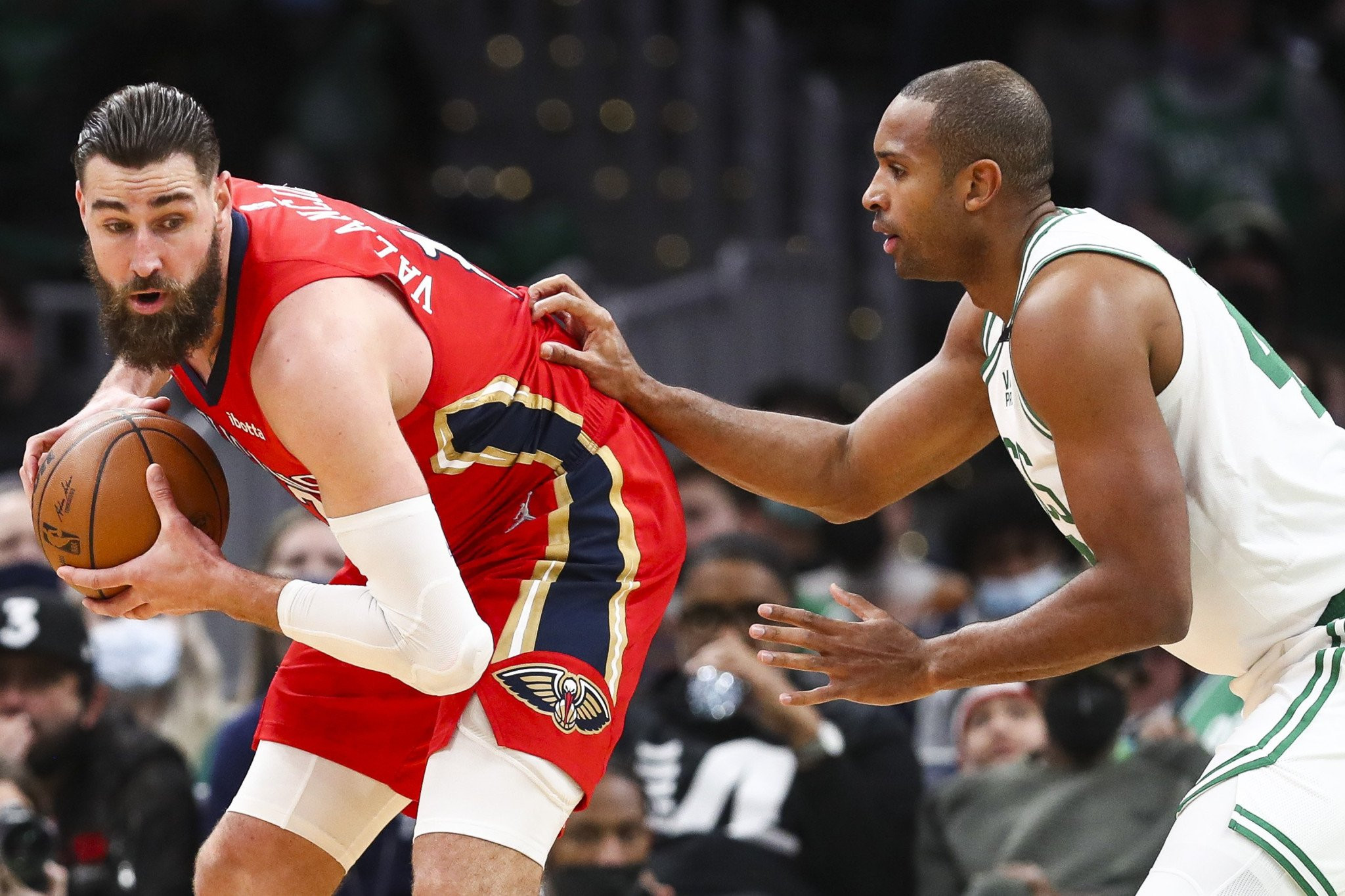 Οι Νάγκετς περιμένουν απάντηση από τον σέντερ που πιθανότατα θα… αποδεσμεύσει τον Βαλαντσιούνας