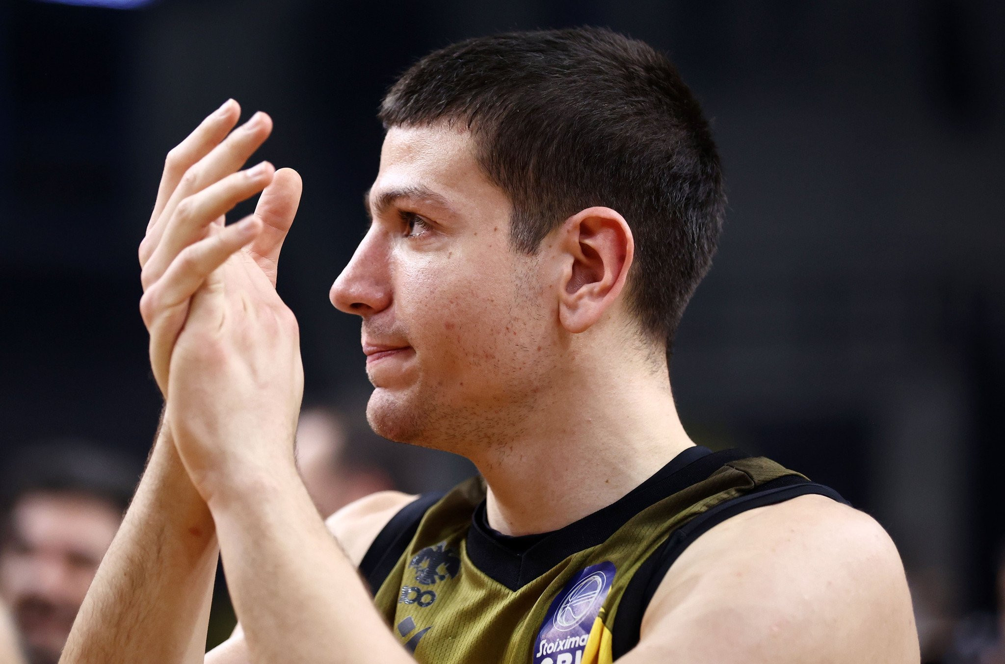 Φλιώνης για το νέο συμβόλαιο με την ΑΕΚ Betsson: «Τιμή που αποτελώ μέλος αυτής της οικογένειας»