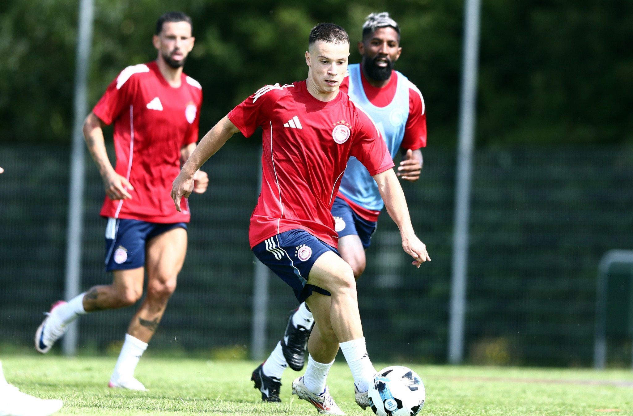 Το λαμπερό «κομμάτι» Πνευμονίδης και τι αλλάζει στο μεταγραφικό παζλ του Ολυμπιακού