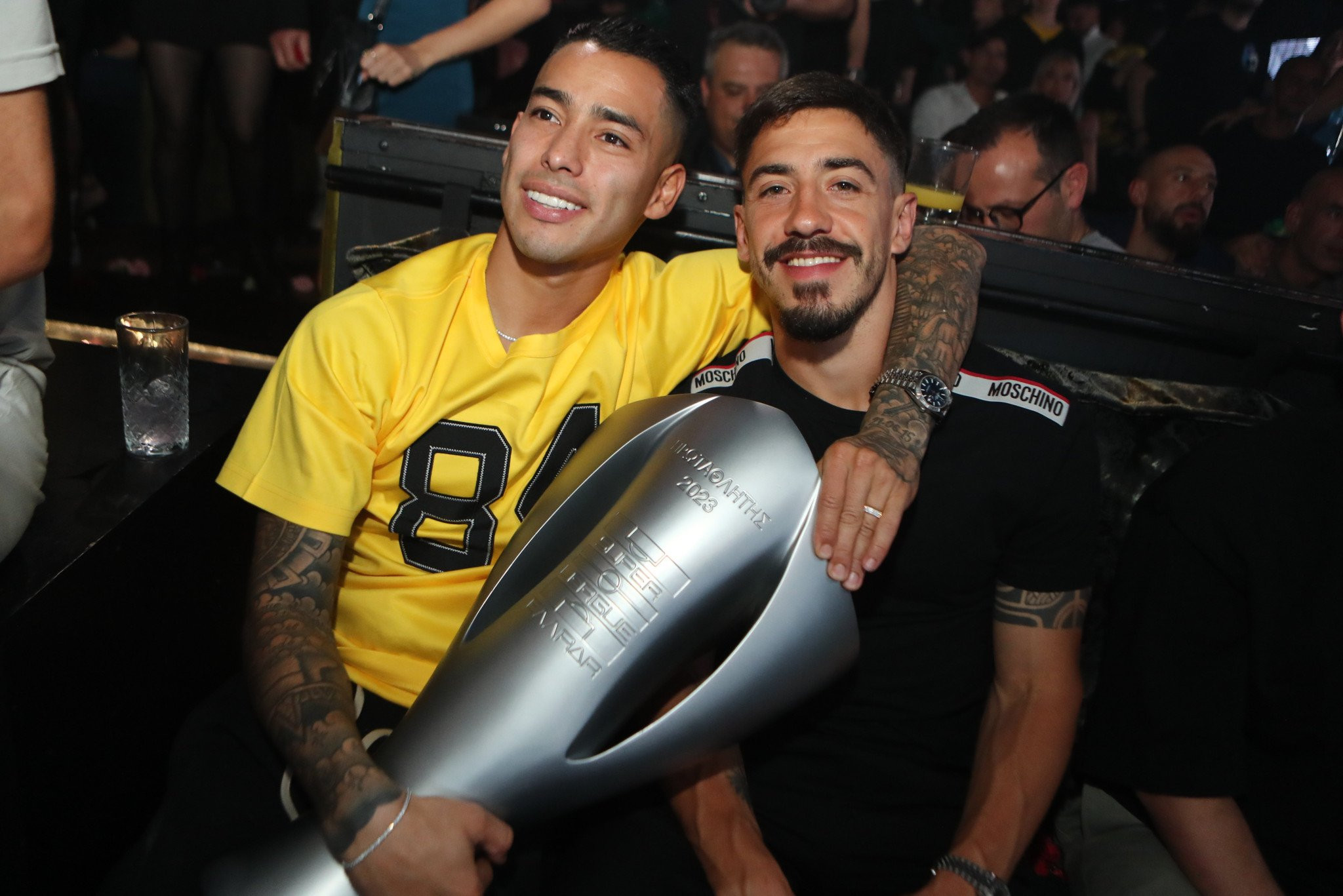 «Κρέμασε» τα παπούτσια του ο Σιμόες, με μία ανάρτηση γεμάτη... ΑΕΚ! (video)