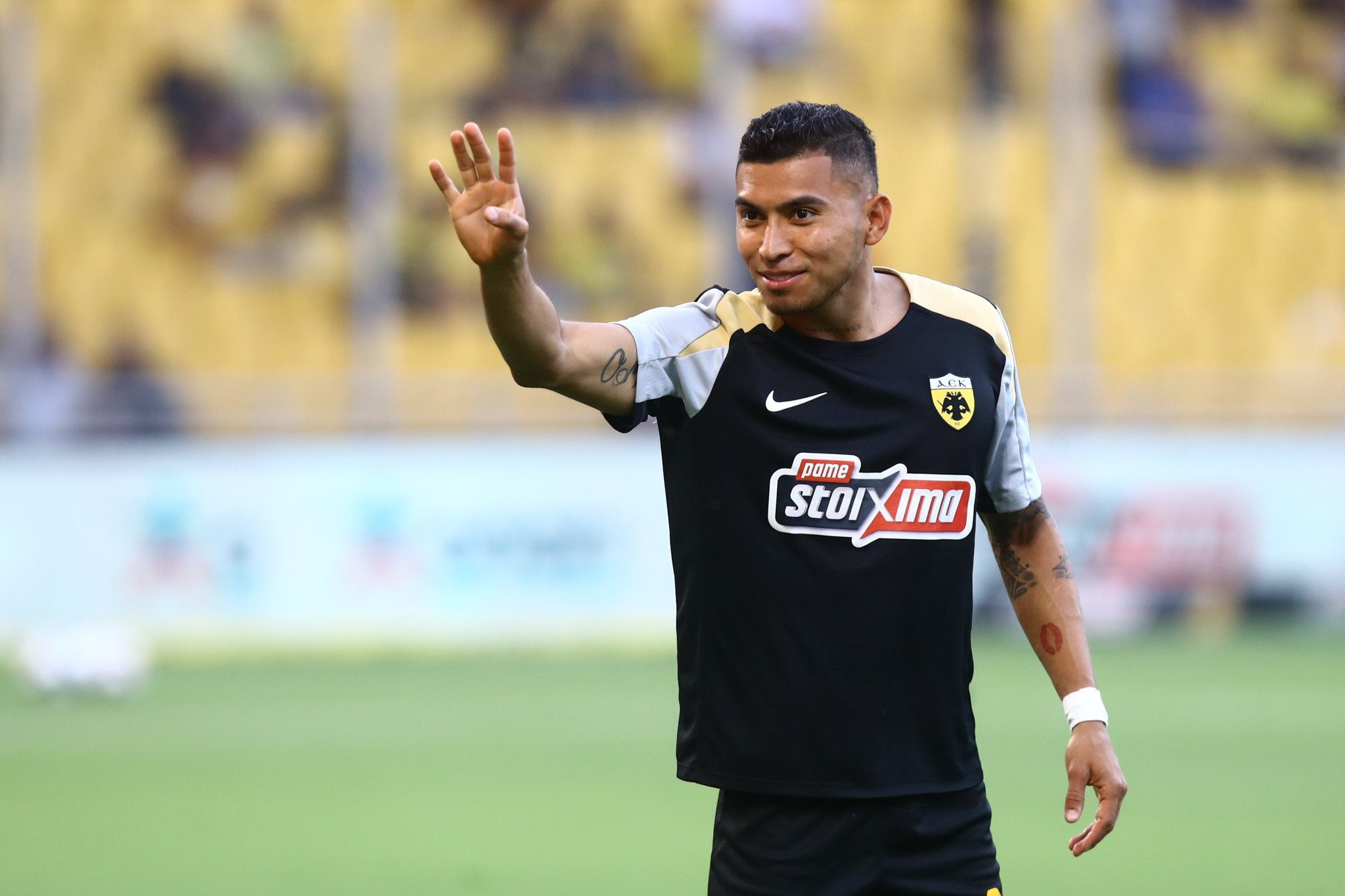 Επέστρεψε και προπονήθηκε ο Πινέδα - Υποδοχή με φατούρο στα Σπάτα (video)