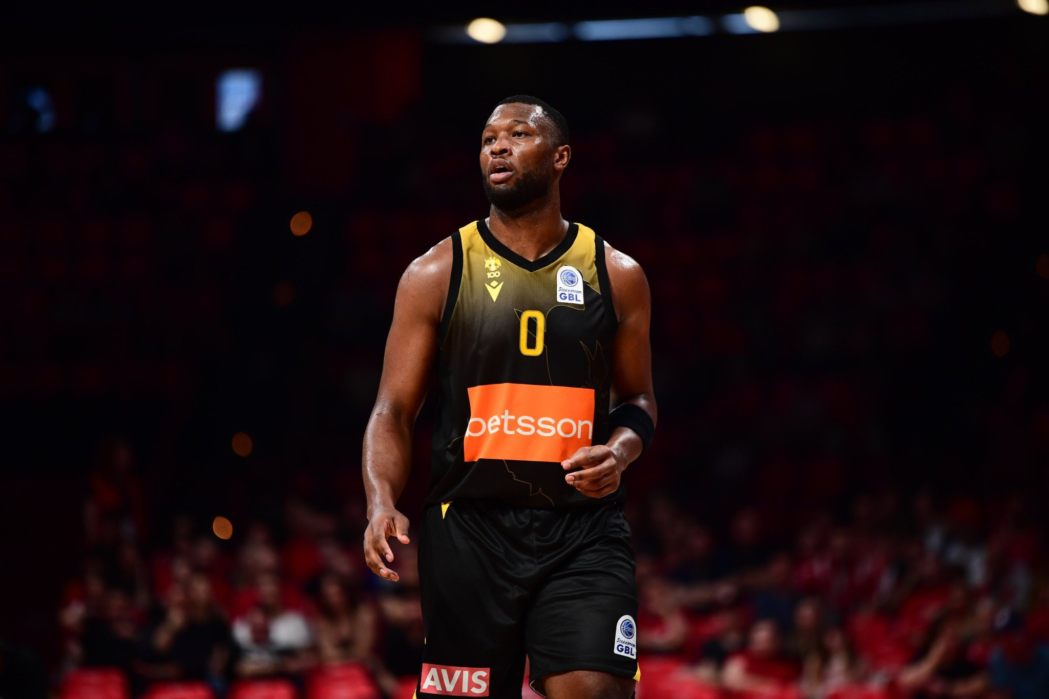 Το «κιτρινόμαυρο» μήνυμα του Γκρέι για την παραμονή του: «Μόνο ΑΕΚ»