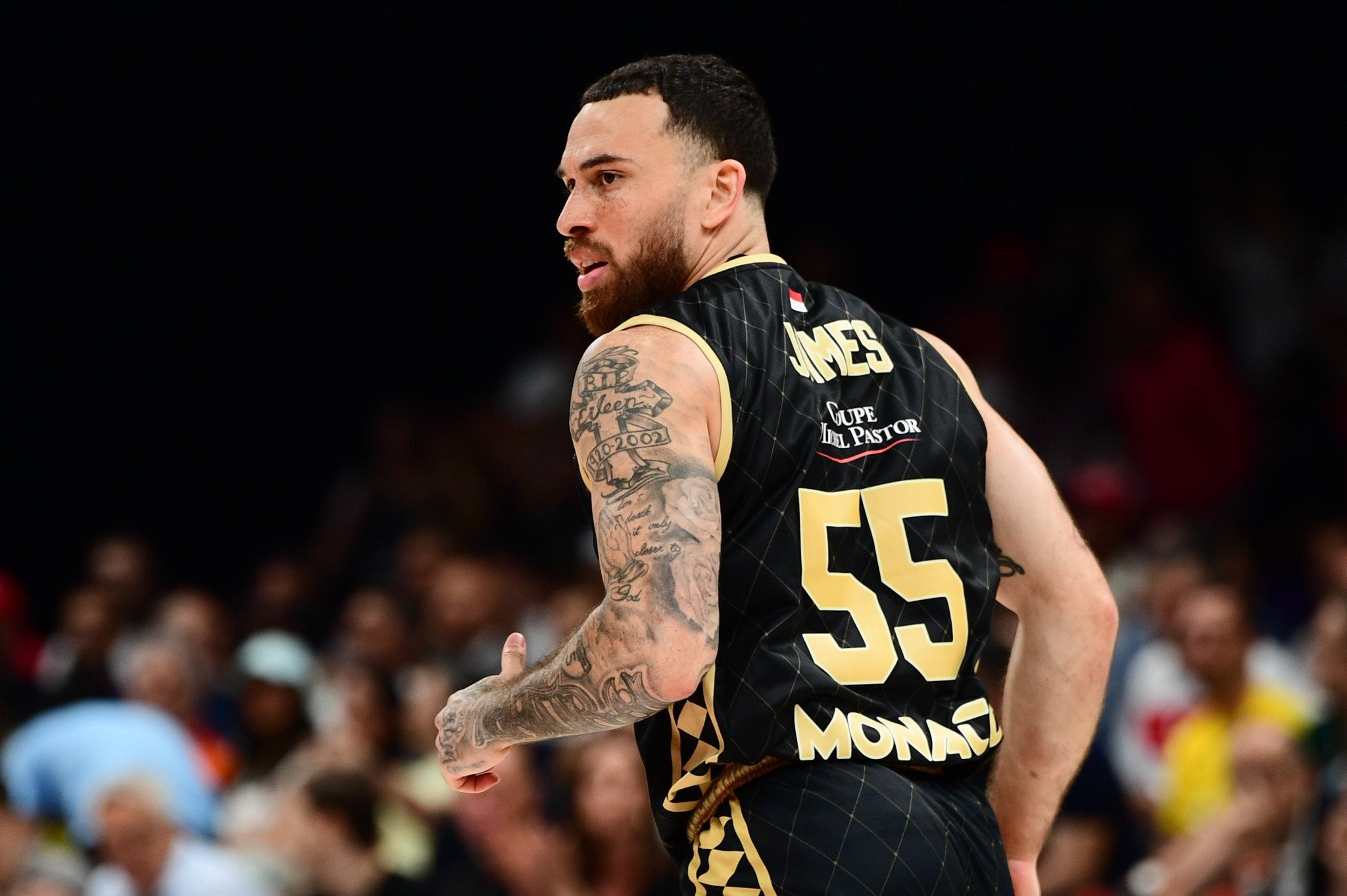 Η Μπαρτσελόνα έψαξε τη «βόμβα» Τζέιμς, σύμφωνα με τη Sport