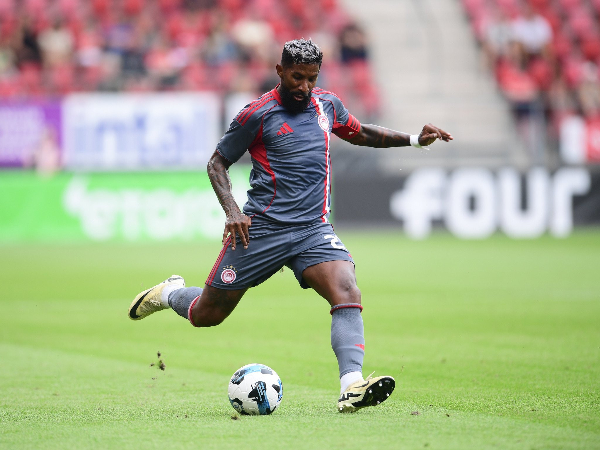 Που θα δείτε το φιλικό του Ολυμπιακού με τη Χέρενφεν