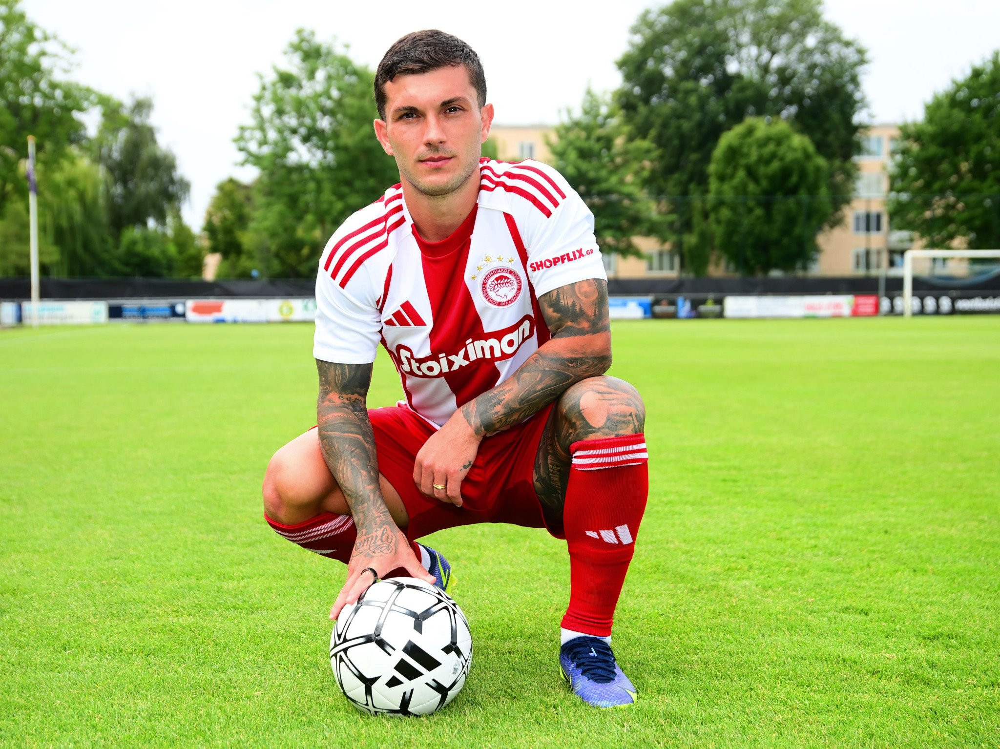 Στρεφέτσα: «Πιστεύω ότι θα ταιριάξω πολύ με τη φιλοσοφία του Ολυμπιακού»