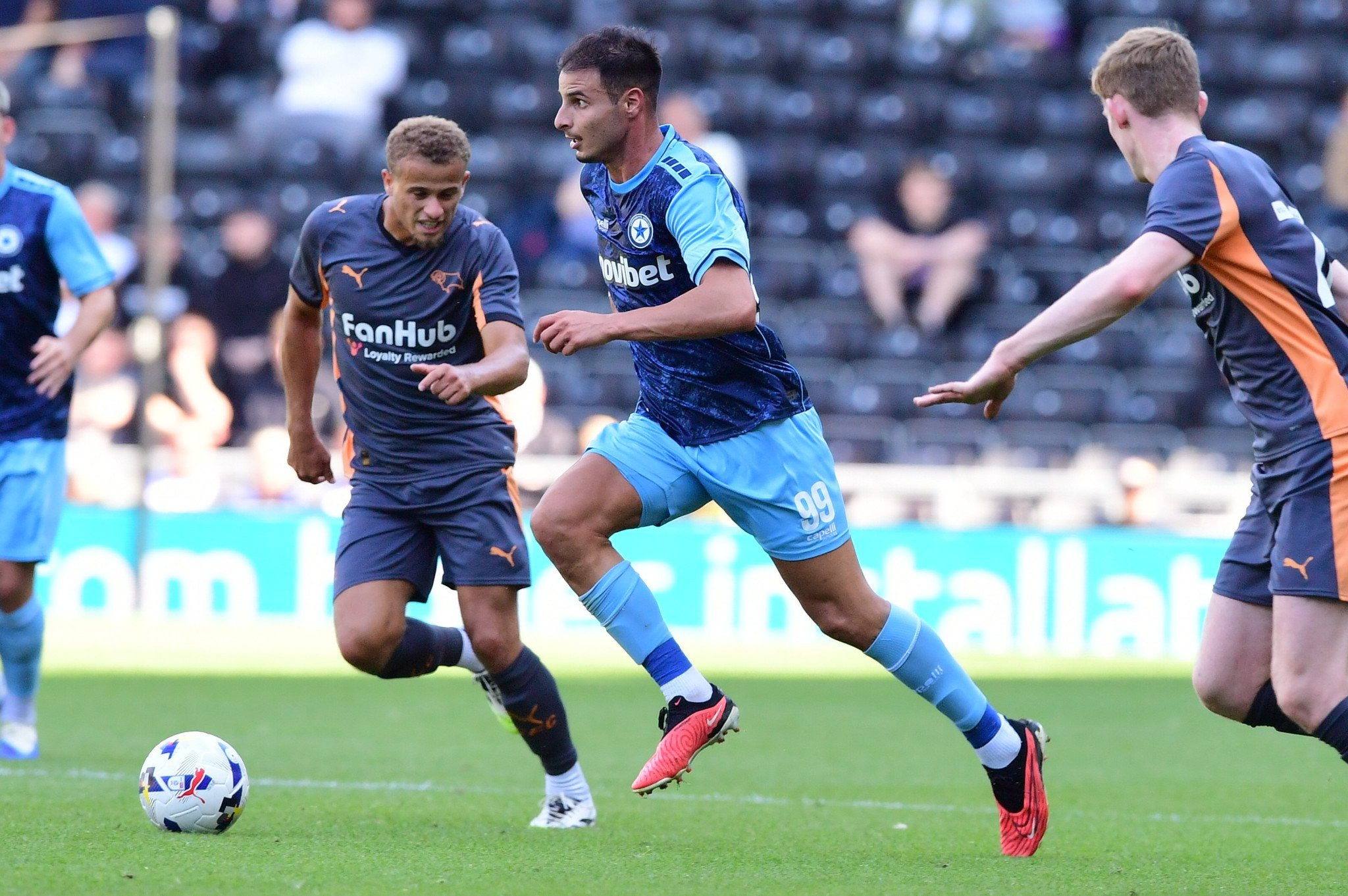 Ο Ατρόμητος ηττήθηκε με 2-0 από την Ντέρμπι Κάουντι σε δυνατό φιλικό στην Αγγλία