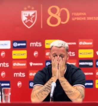 Συντετριμένος ο Αρναούτοβιτς - Ξέσπασε σε λυγμούς: «Υποσχέθηκα στον Μιχαΐλοβιτς ότι θα είμαι εδώ»