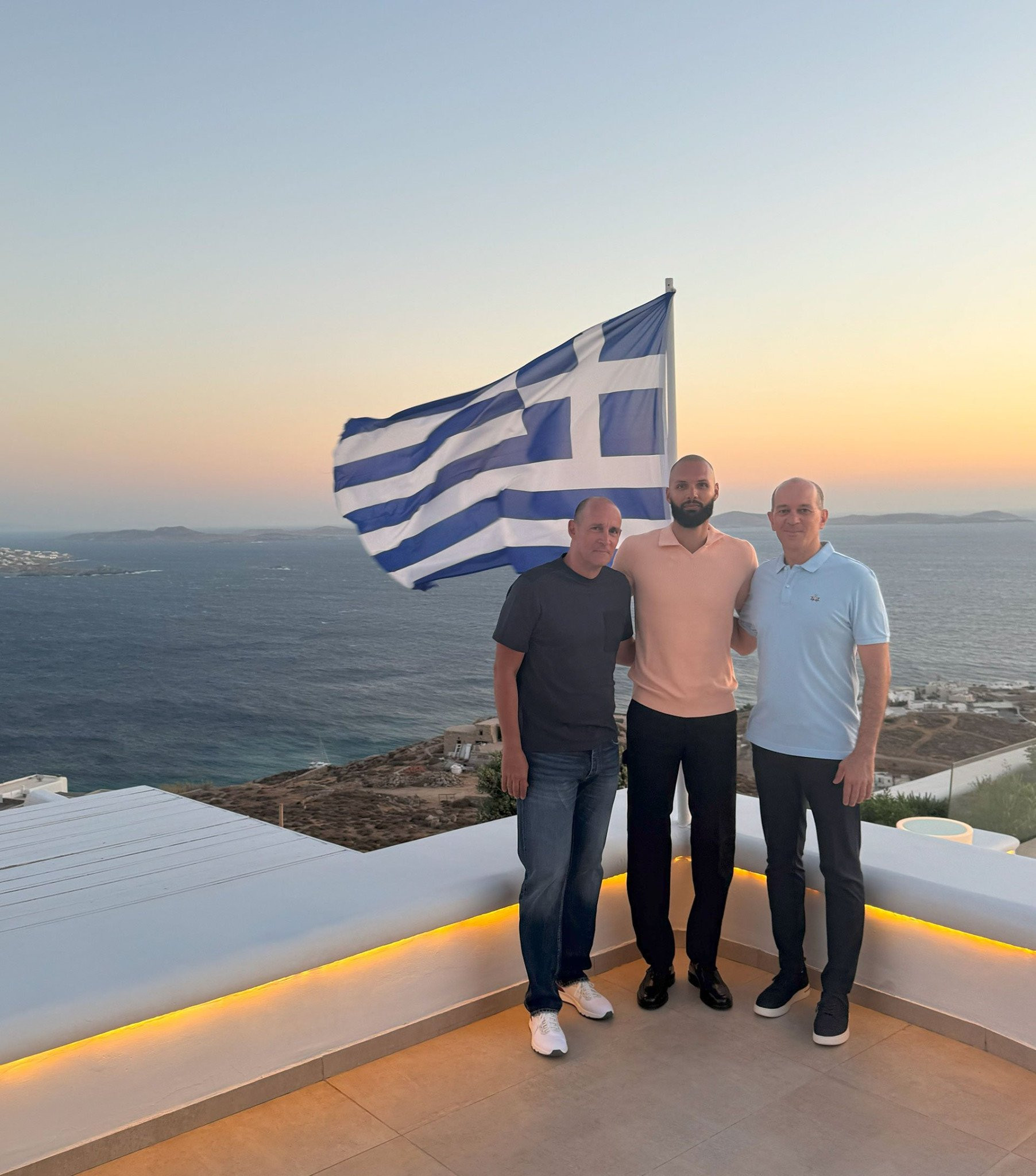 Για πάντα στο Λιμάνι ο Φουρνιέ: Υπέγραψε τριετή επέκταση συμβολαίου με τον Ολυμπιακό