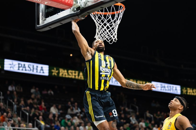 Η Φενέρμπαχτσε κρατάει τον Κεμ Μπιρτς με νέο συμβόλαιο