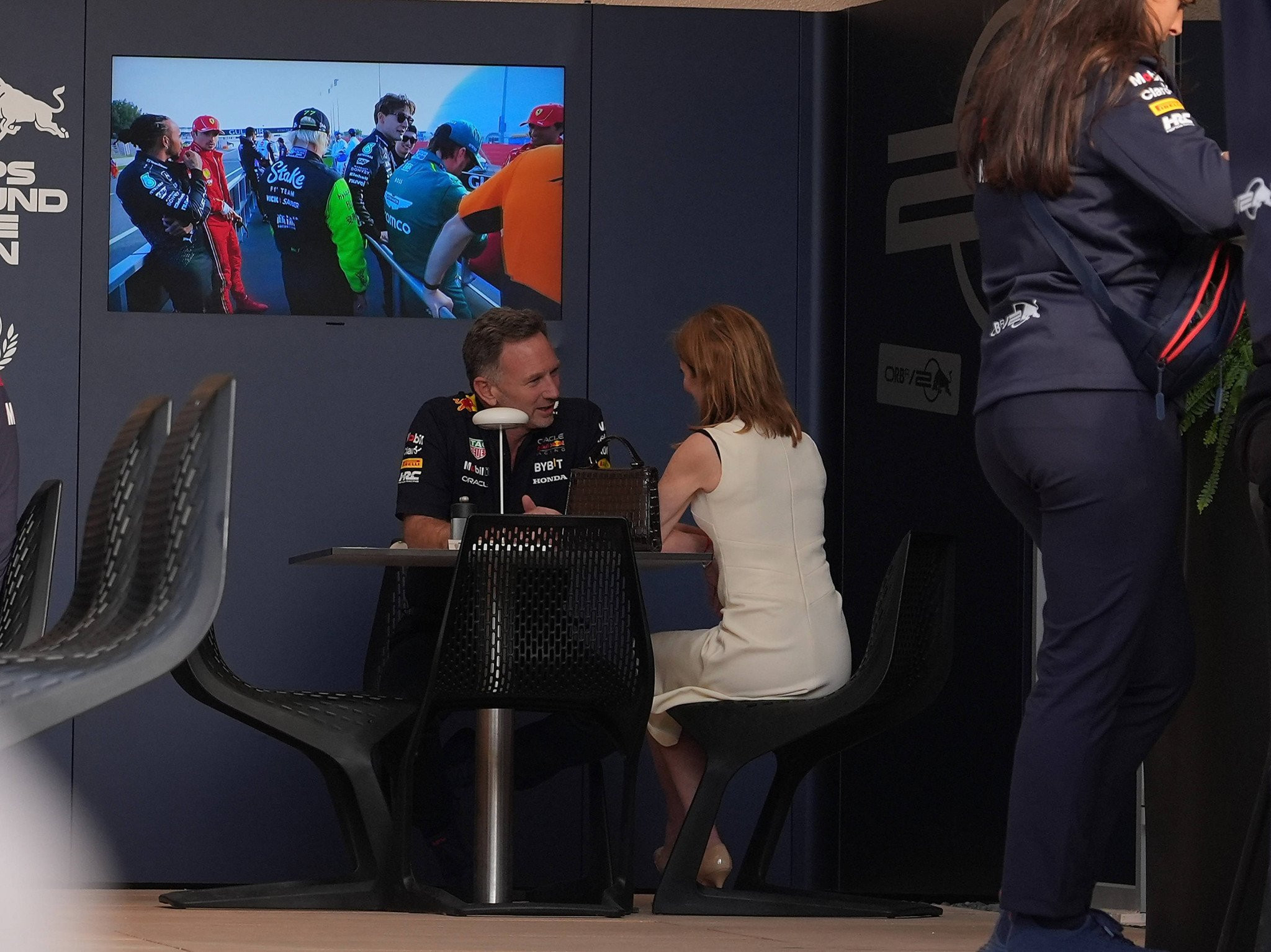 Η γυναίκα που κατήγγειλε τον Χόρνερ για παρενόχληση, παραιτήθηκε μετά την αποχώρησή του