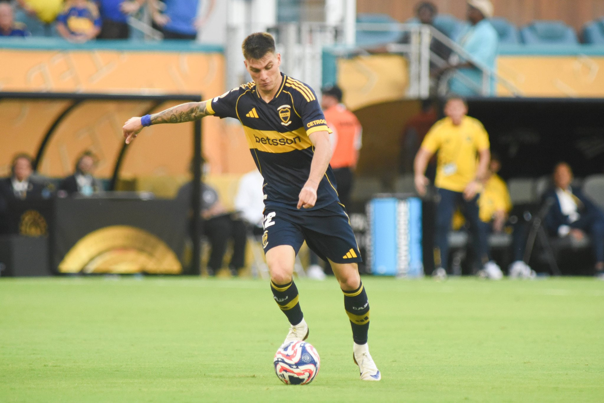 «Ο Ολυμπιακός δίνει 6 εκατ. ευρώ στην Μπόκα για τον Κέβιν Σενόν»