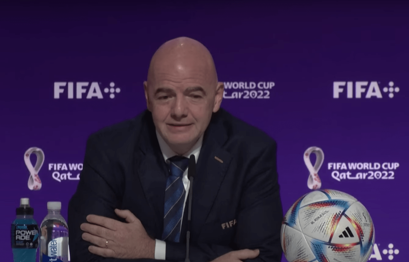 Σοκαριστική έρευνα της FIFA: Καταγράφηκαν από 30.000 υβριστικά ποστ φέτος