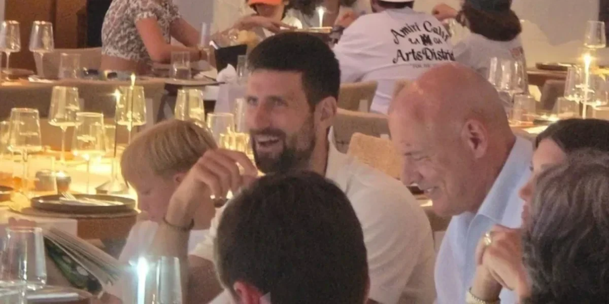 Συνεχίζει τις διακοπές του στην Ελλάδα ο Τζόκοβιτς - Δείπνησε σε γνωστό εστιατόριο στην Πάρο (video)