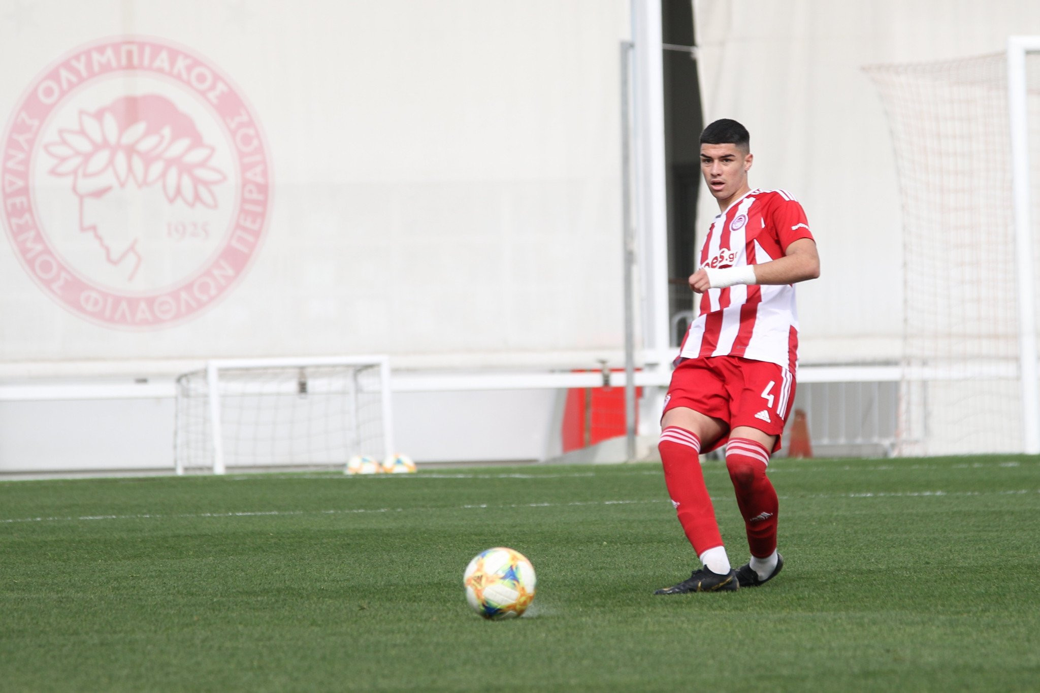 Ο ΟΦΗ απέκτησε τον Κωστούλα από τον Ολυμπιακό