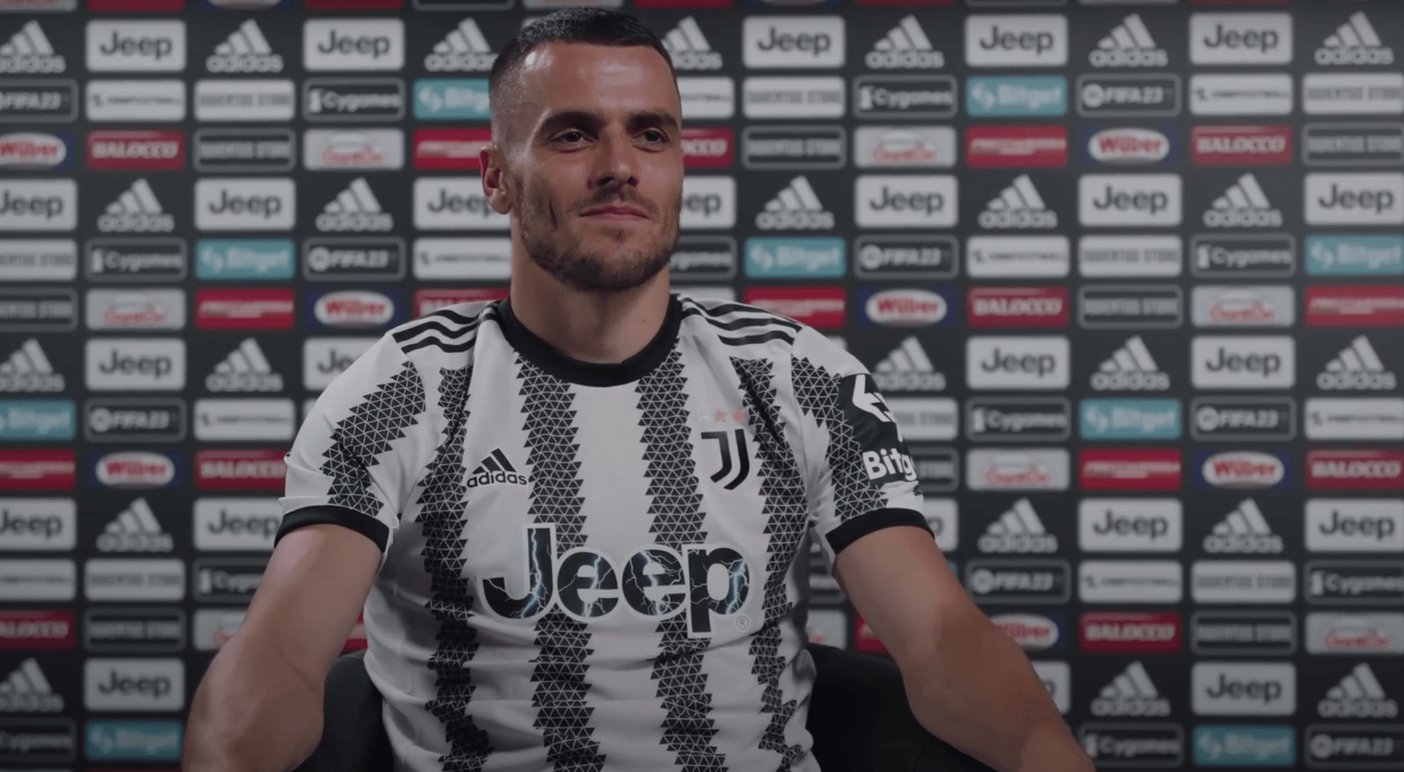 Σκίρα: «Δεν υπάρχουν διαπραγματεύσεις του Ολυμπιακού με τον Κόστιτς»