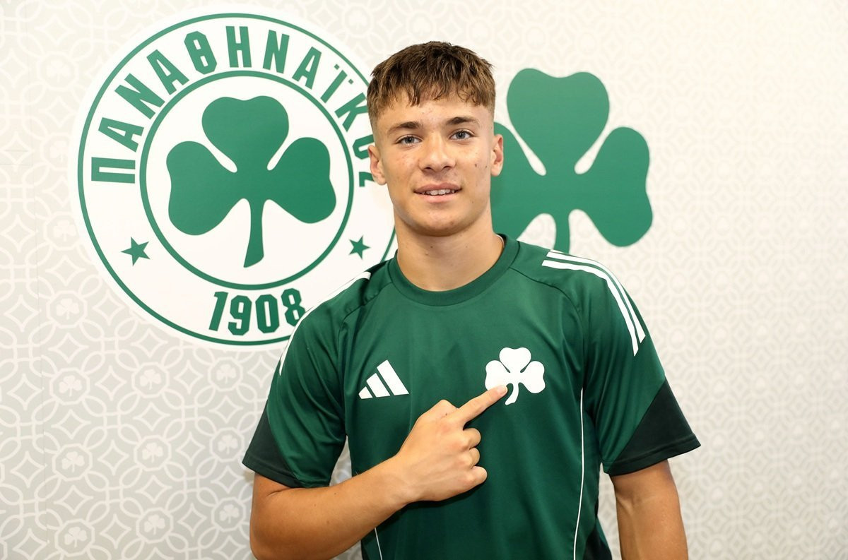 Ο Παναθηναϊκός ανακοίνωσε τον 16χρονο αριστερό μπακ, Παναγιώτη Κουμουκέλη από την ΑΕΚ