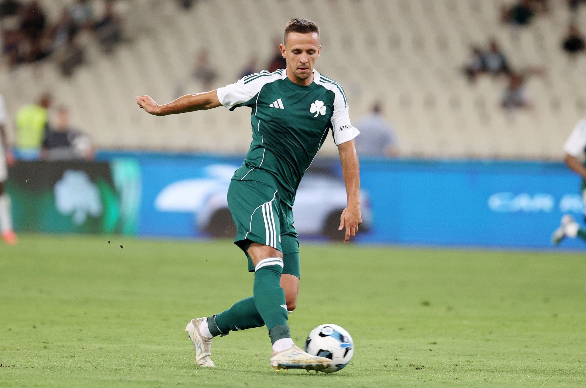 «Ο Μαξίμοβιτς οδεύει προς την Σαμπάμπ Αλ Αχλί στα Ηνωμένα Αραβικά Εμιράτα»