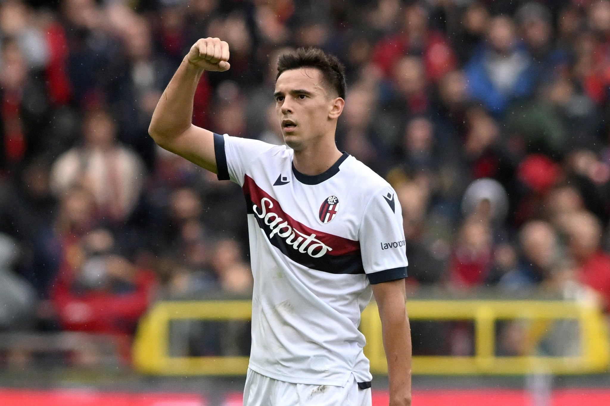 «Η ΑΕΚ θέλει δανεικό τον Μόρο, η Μπολόνια μόνο πώληση»