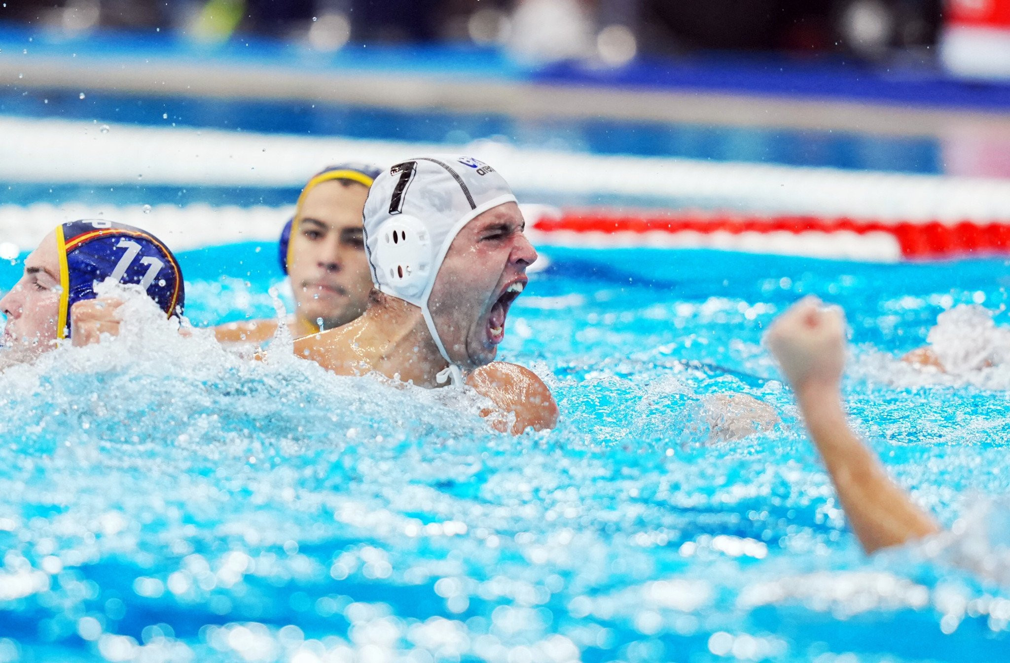 Γκίλλας: «Θα έχουμε τα ψυχικά αποθέματα, είμαστε Έλληνες, είναι βαρύ αλλά θα το καταπιούμε» (video)