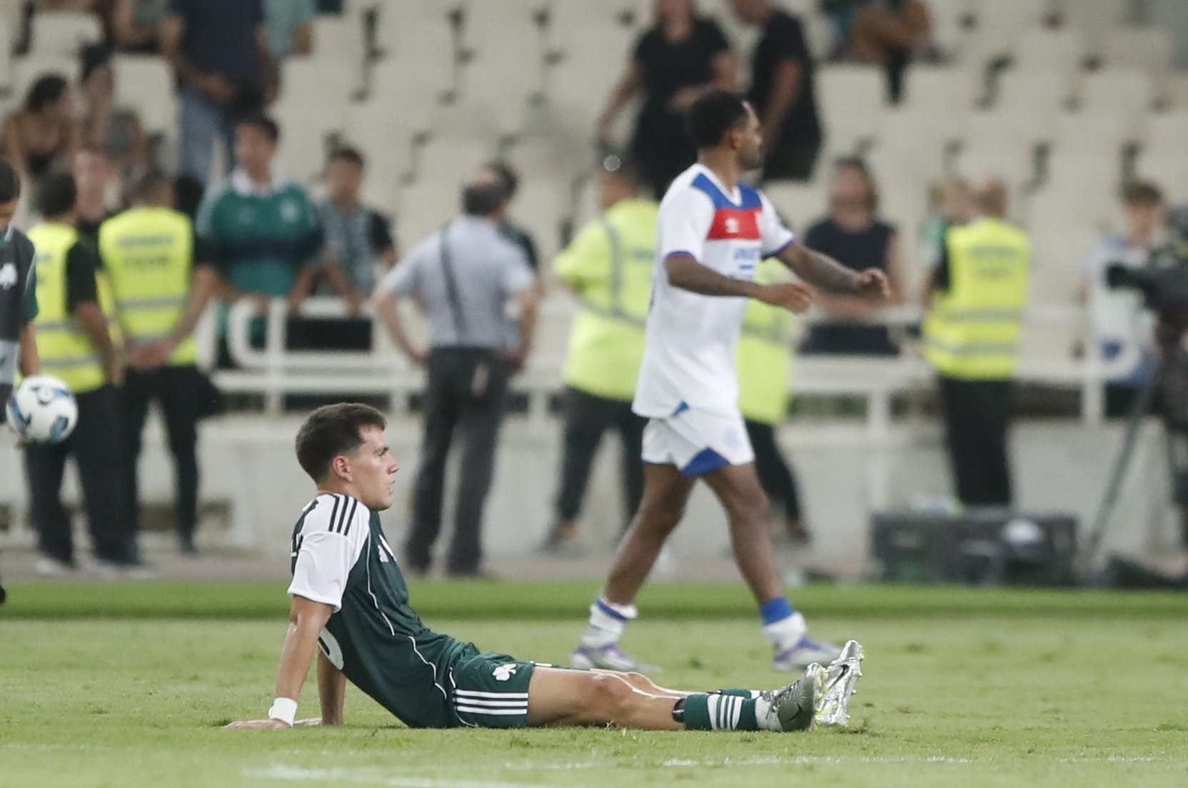 Οι «κατάρες» δυστυχώς δεν... σπάνε με μισό τσουβάλι χαμένες ευκαιρίες απ’ τα τρία μέτρα