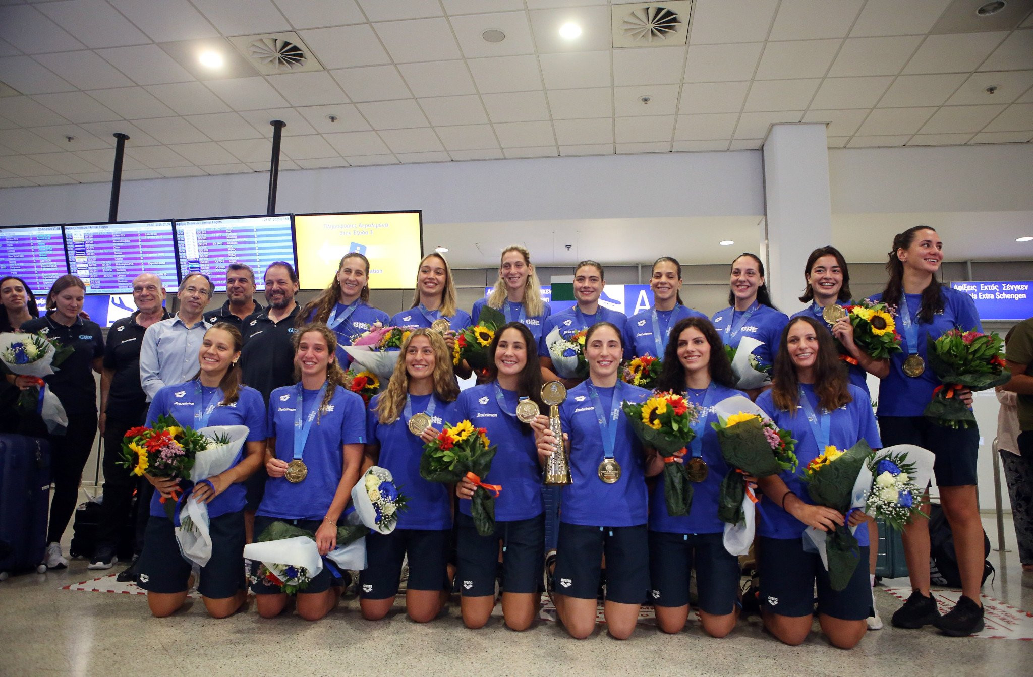 Επέστρεψαν στην Αθήνα τα «χρυσά» κορίτσια του πόλο