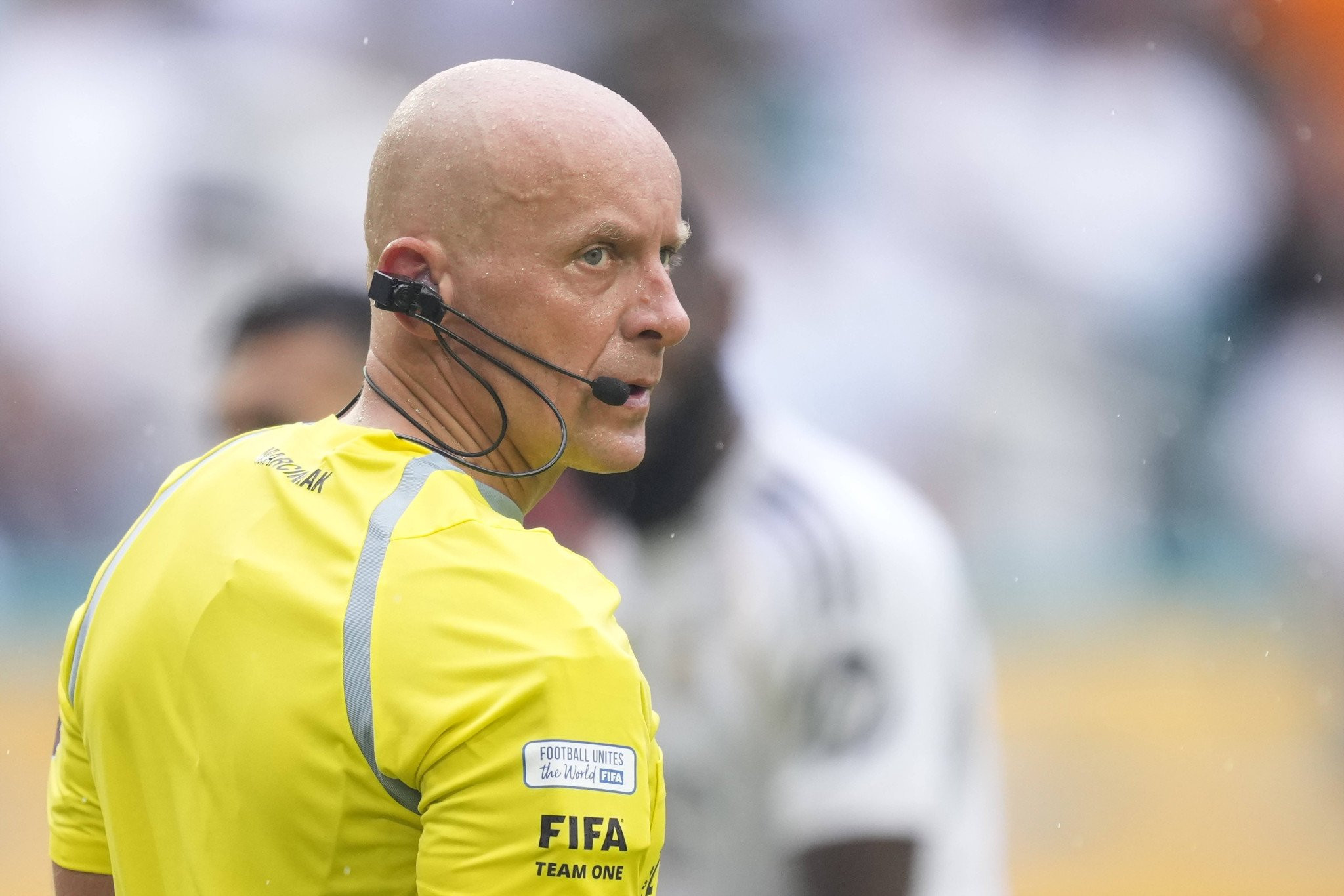 Οι διαιτητές της Super League θα μπορούν να φορούν κάμερες σώματος!