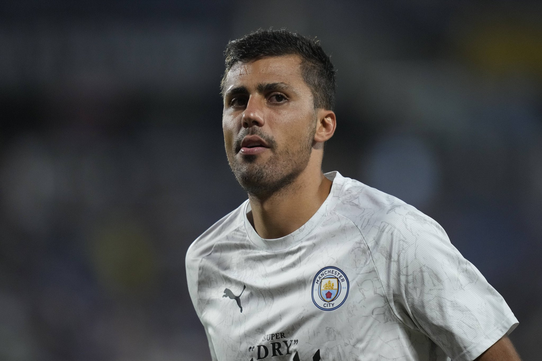 Ο Τσάμπι Αλόνσο ψάχνει νέο «εγκέφαλο» για το κέντρο η Ρεάλ – Ο Ρόδρι στην κορυφή της λίστας