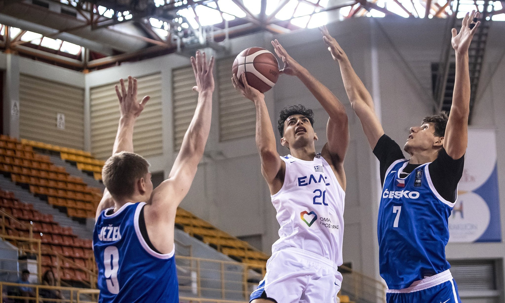 O Σαμοντούροφ μέλος της καλύτερης πεντάδας του Eurobasket U20