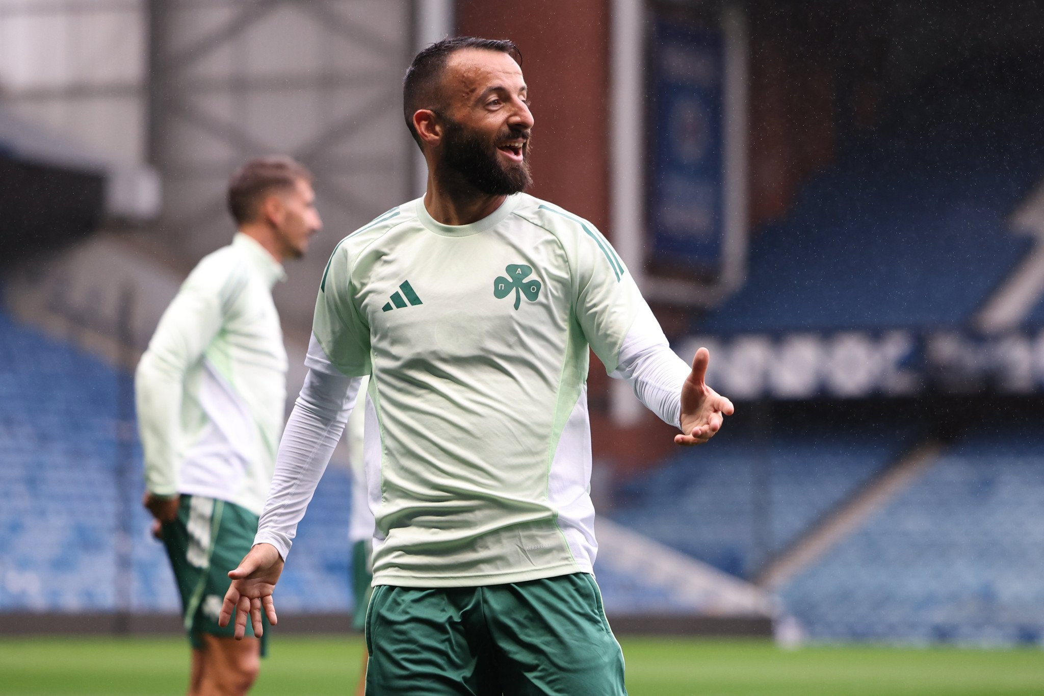 Ο Κολοκοτρώνης, τα χωράφια, το συρτάκι κι ο Χατζηπαναγής: Στο... μυαλό του Μανώλη Σιώπη