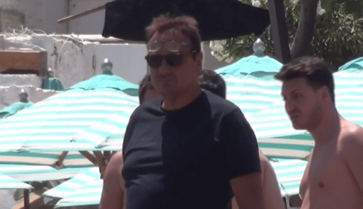 Απολαμβάνει τις διακοπές του στη Μύκονο ο Αταμάν (video)