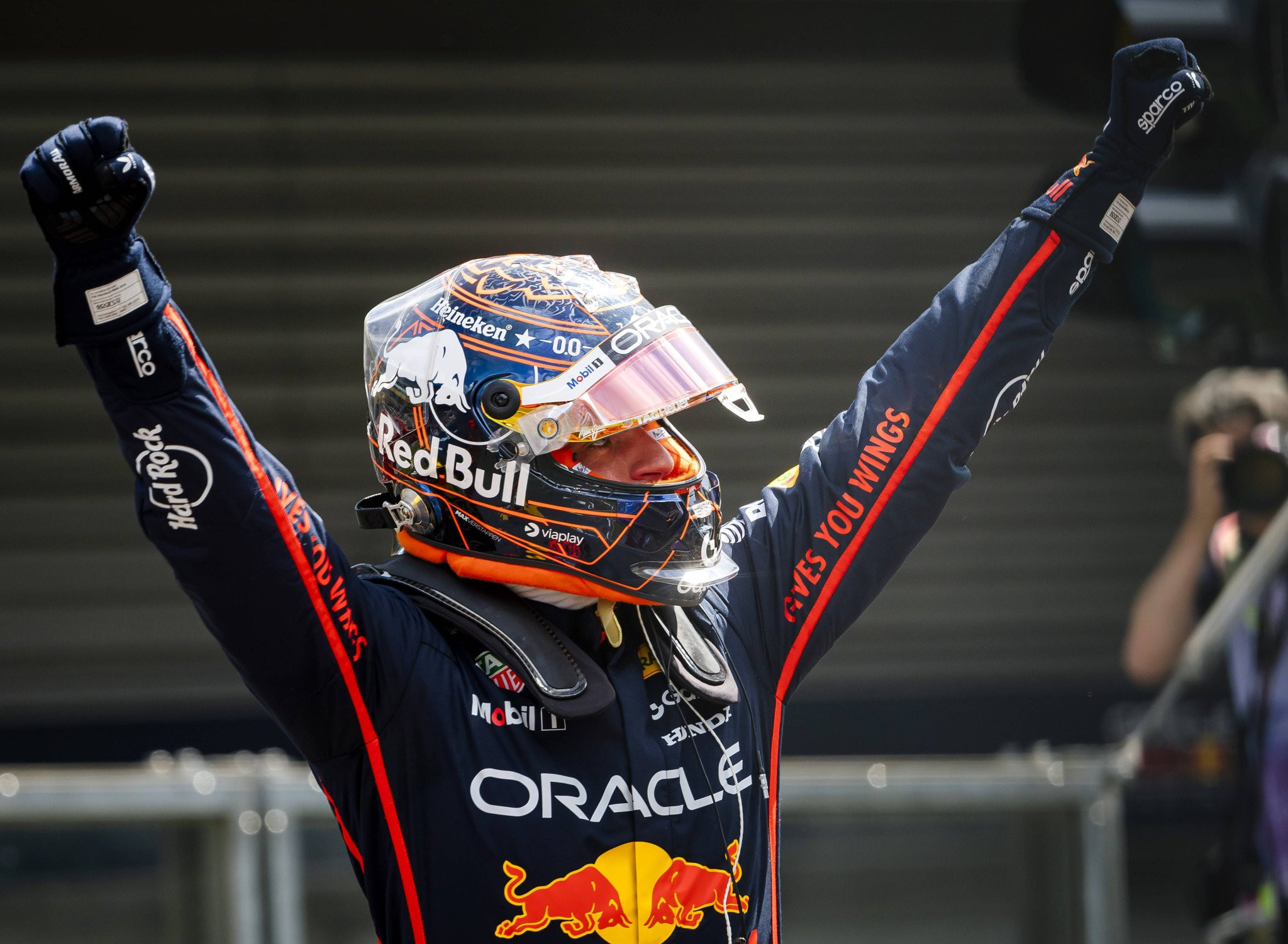 Ο Φερστάπεν κατέκτησε την pole στο Άμπου Ντάμπι και βάζει «φωτιά» στο πρωτάθλημα της F1