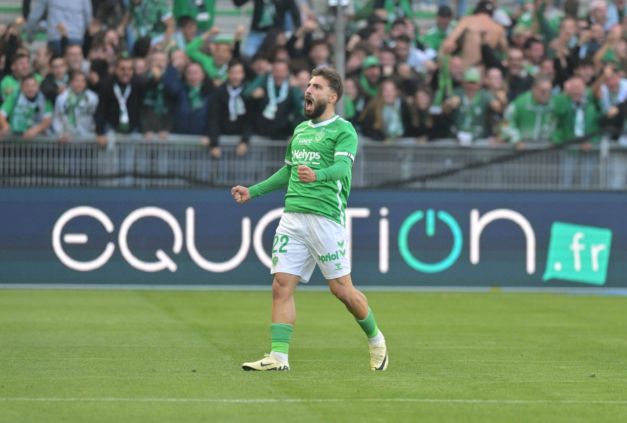 Ο Παναθηναϊκός το παλεύει για τον Νταβιτασβίλι της Σεντ Ετιέν για τη θέση του αριστερού εξτρέμ