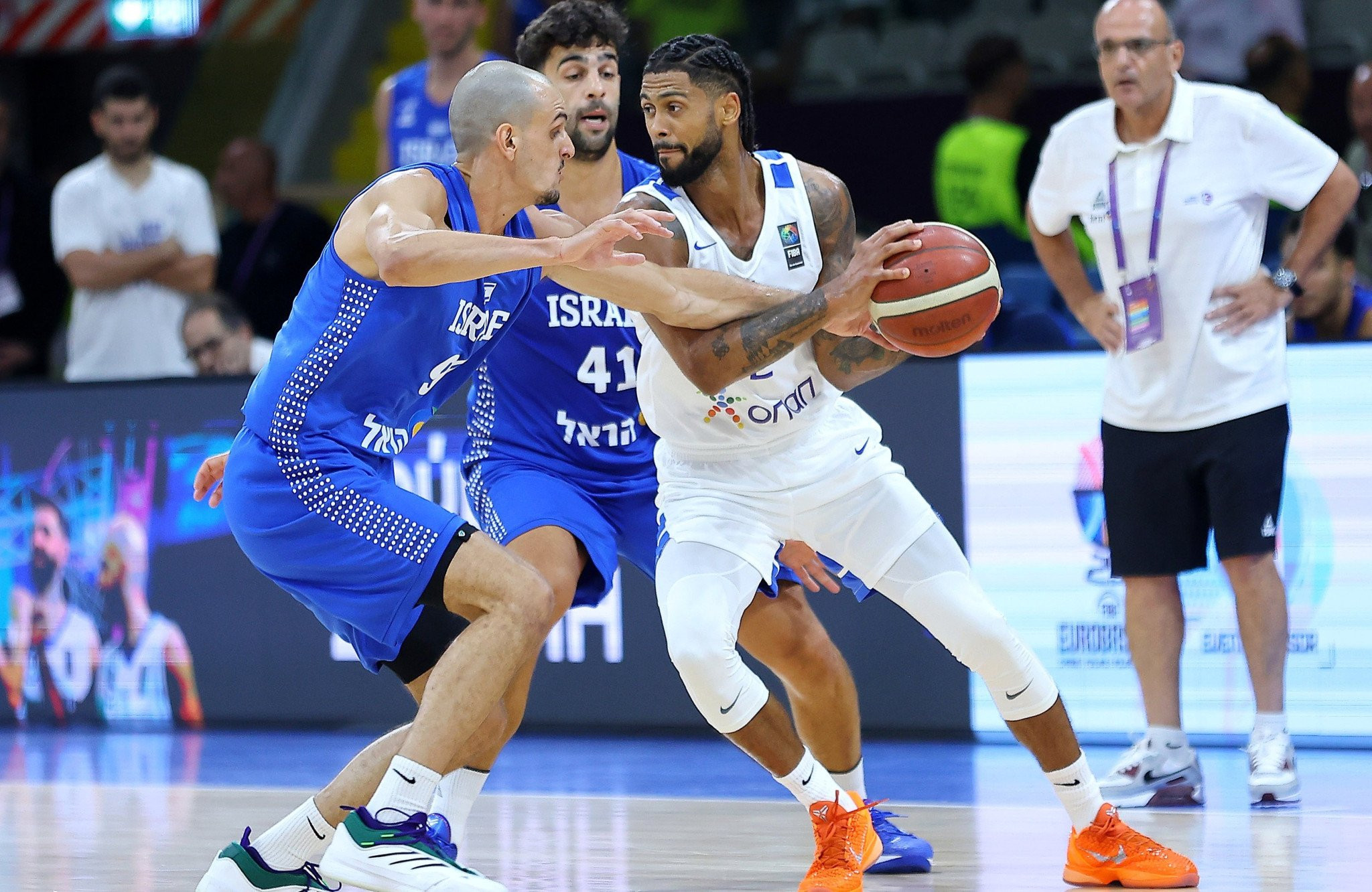 Τα... έσπασε και έχασε η Εθνική από το Ισραήλ στη Λεμεσό