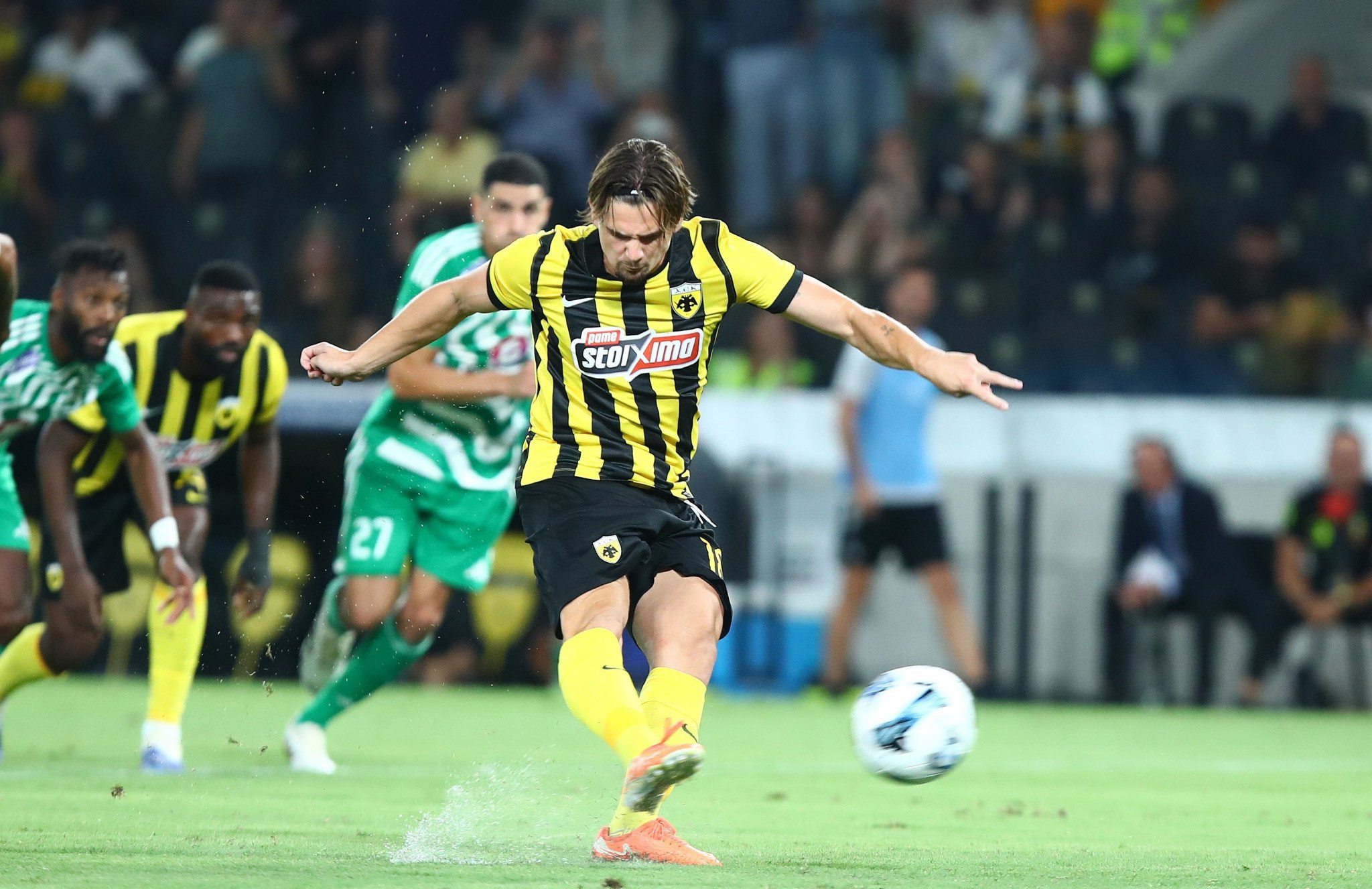 Ο Πήλιος κέρδισε το πέναλτι, ο Μαρίν με άψογη εκτέλεση το 1-0 για την ΑΕΚ (video)