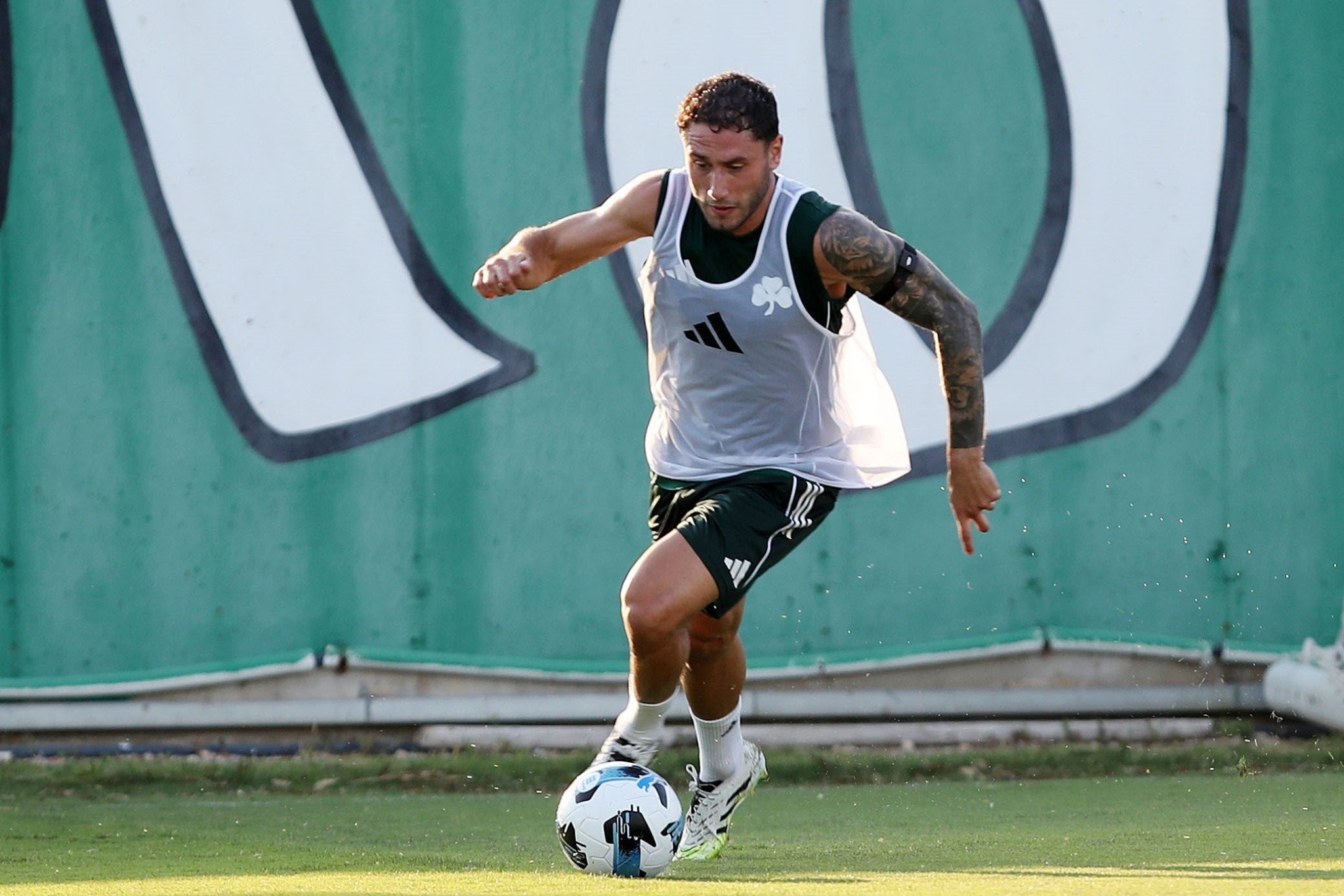 Πρώτη προπόνηση για τον Καλάμπρια με τον Παναθηναϊκό στο Κορωπί (pics)