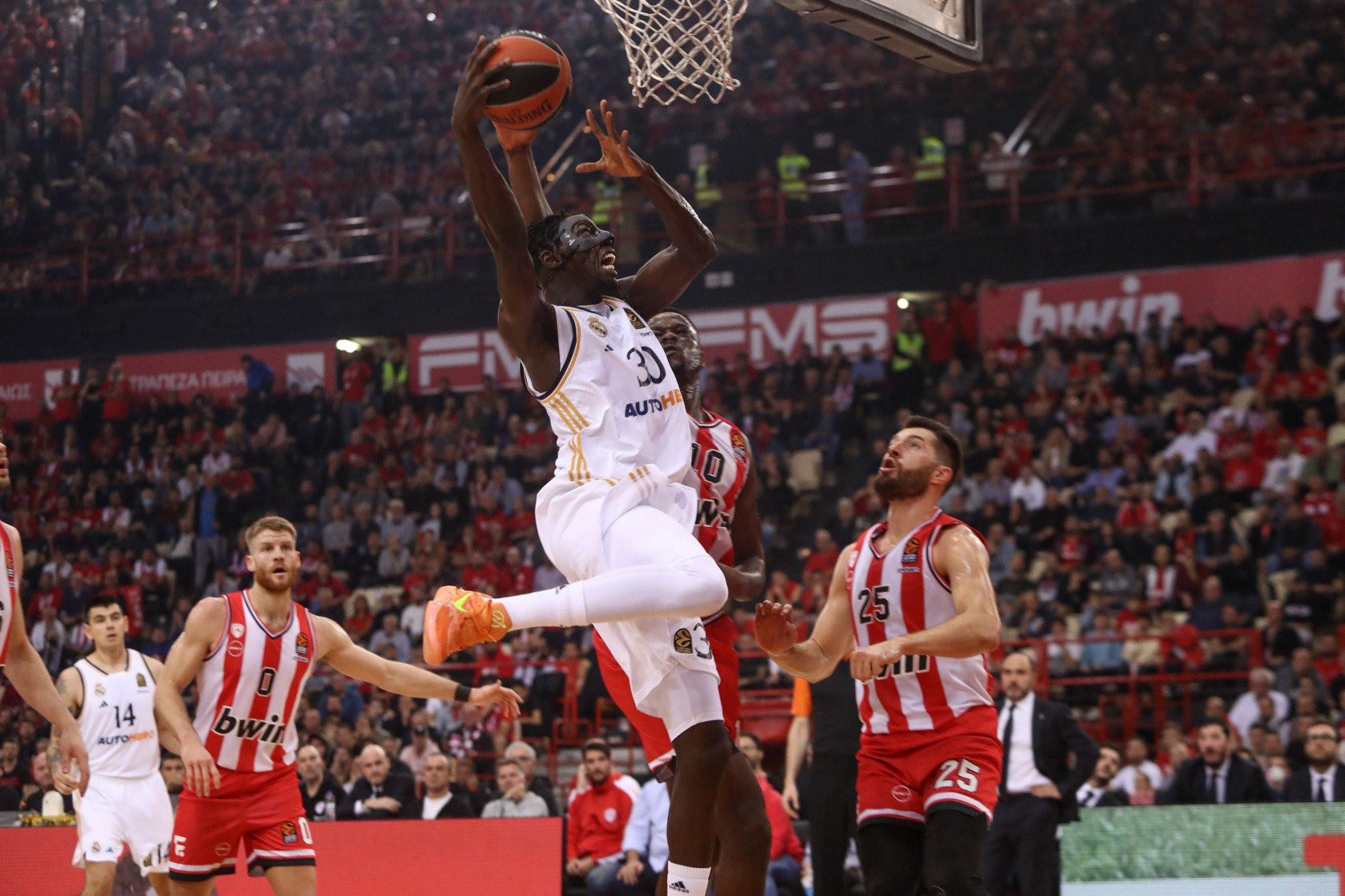 Πρόβλημα για την Εθνική Ισπανίας: Αποχώρησε από την προετοιμασία ο Έλι Εντιαγέ