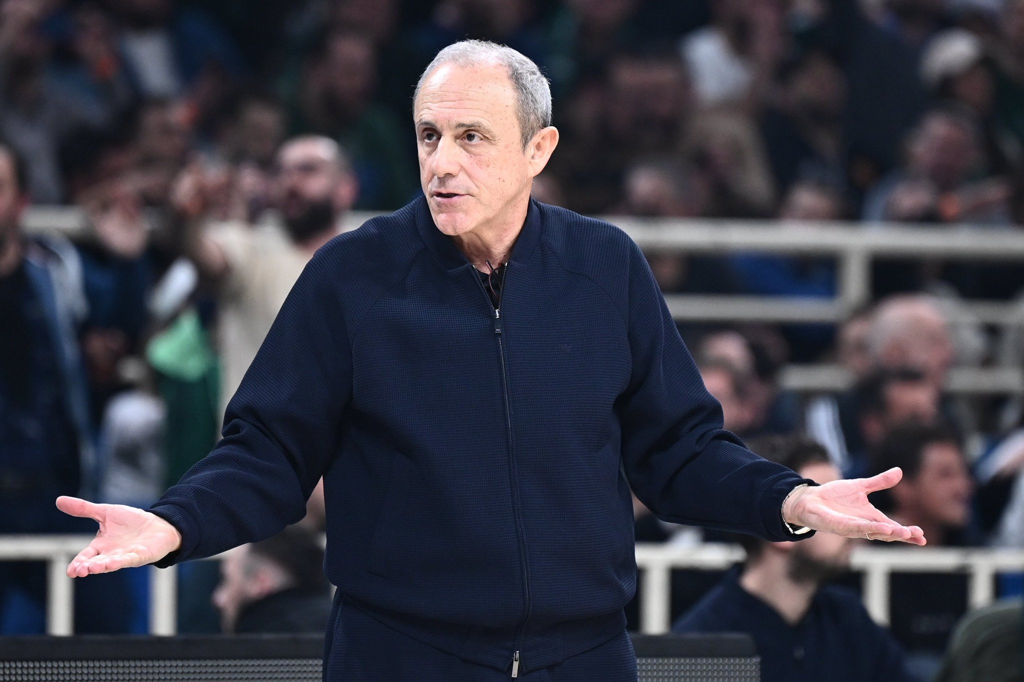 Μεσίνα: «Ο Ολυμπιακός είναι ικανός να παίζει με... κλειστά τα μάτια - Σοκ αυτό που έγινε στον Έβανς»