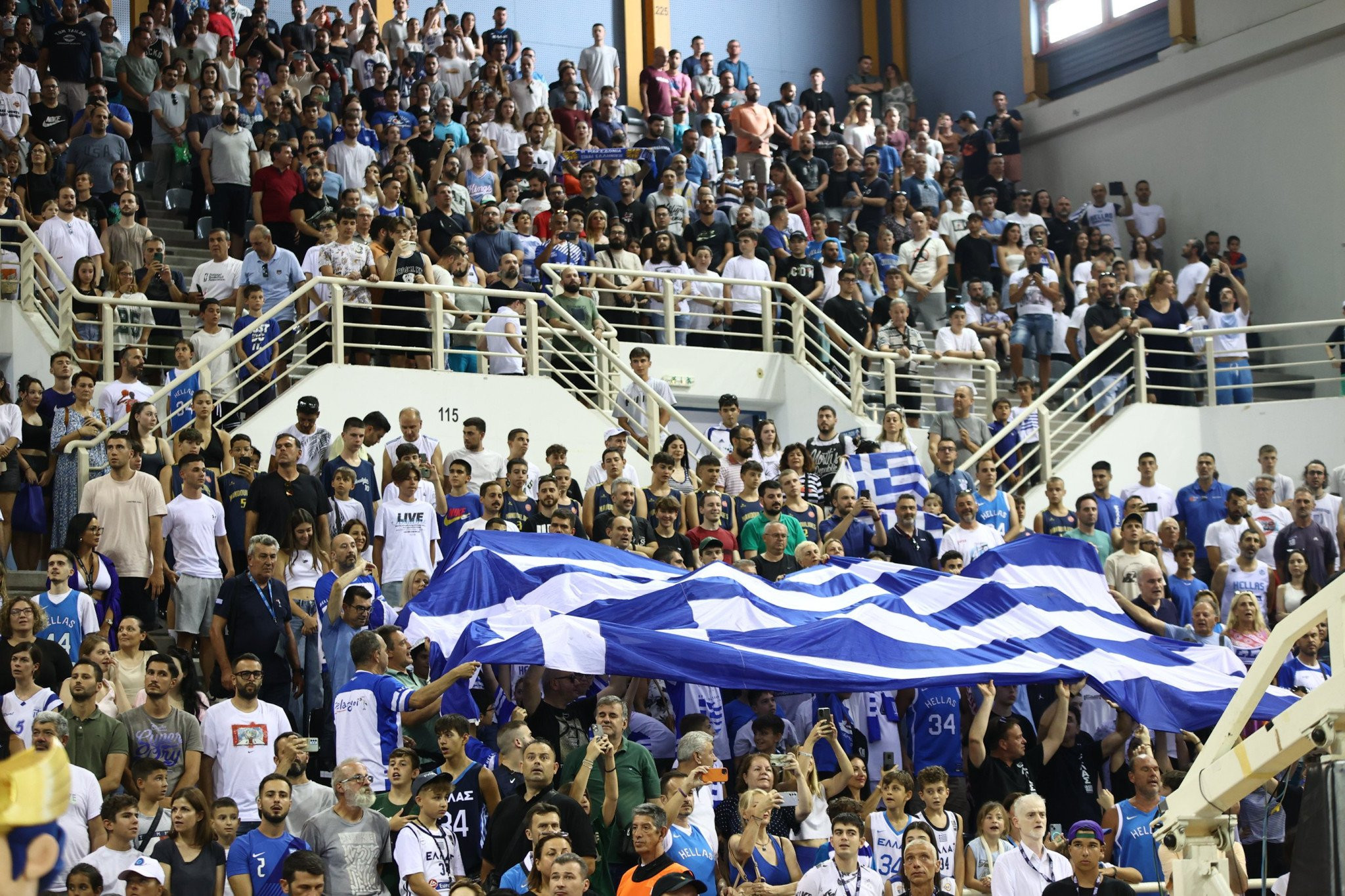 Γεμίζει το PAOK Sports Arena για το φιλικό της Εθνικής με το Μαυροβούνιο