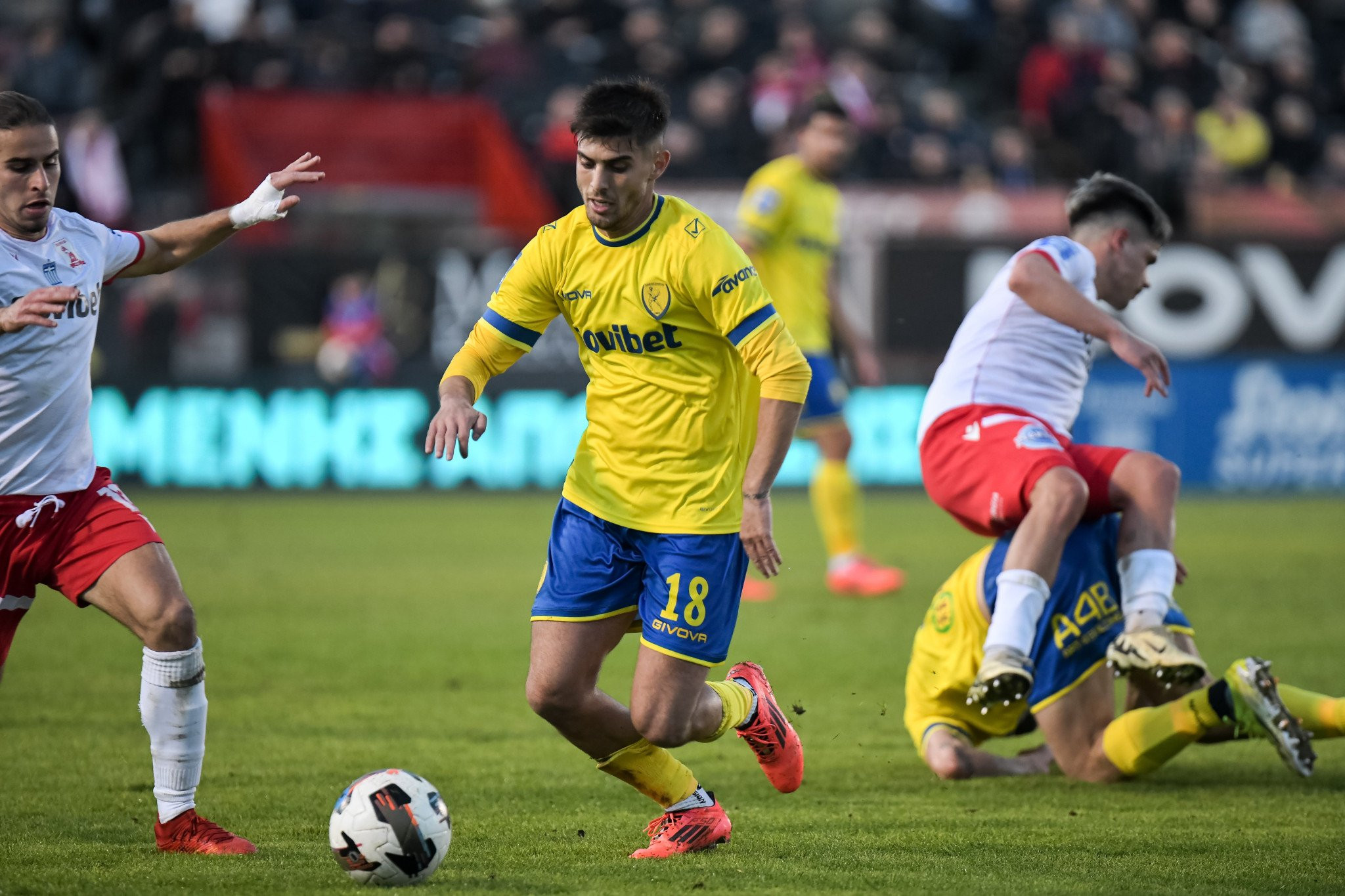 Μια «ανάσα» απ' τον Βόλο ο Μπουζούκης