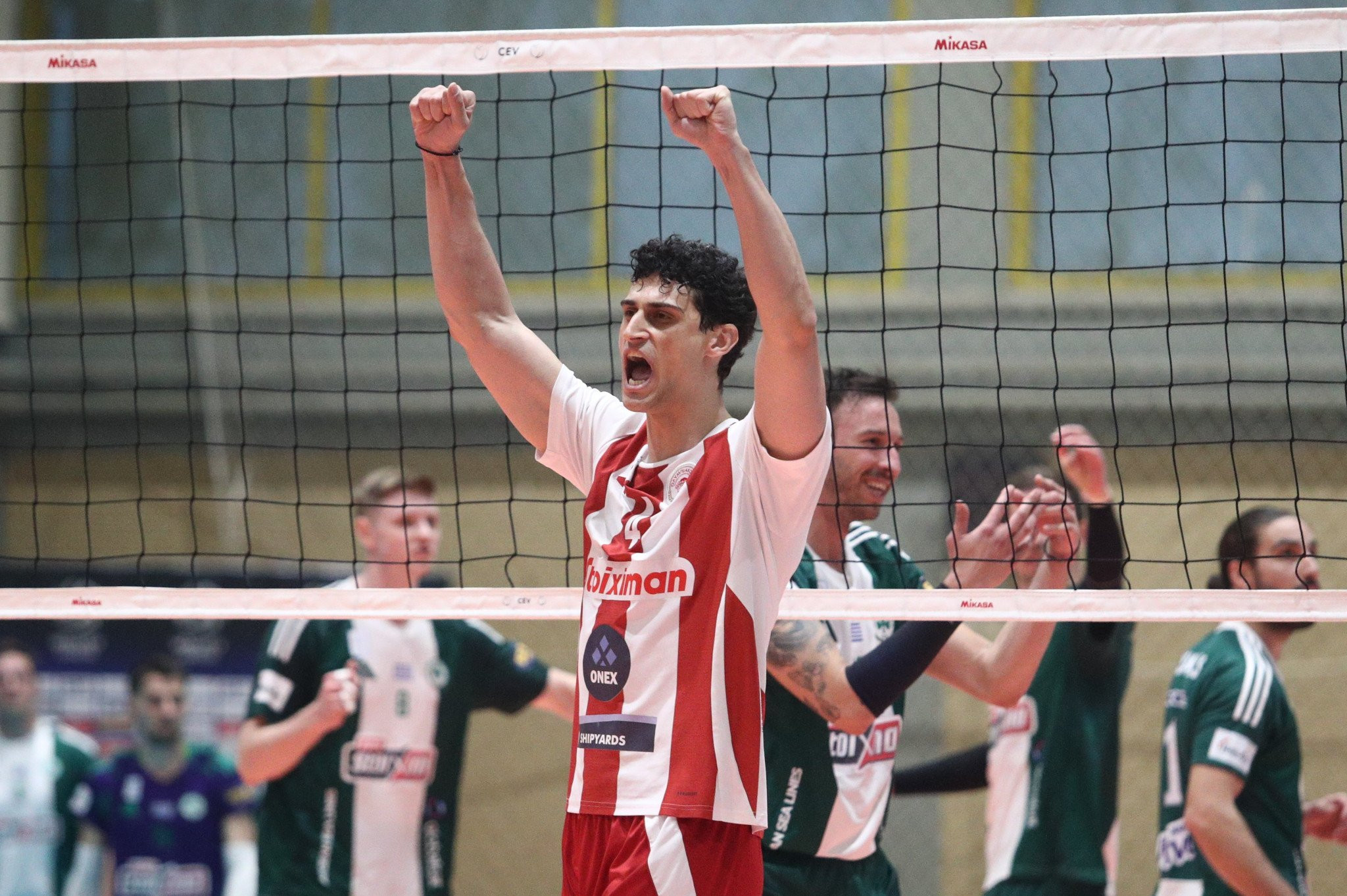 Επιστροφή του Κωστόπουλου στον Φοίνικα Σύρου