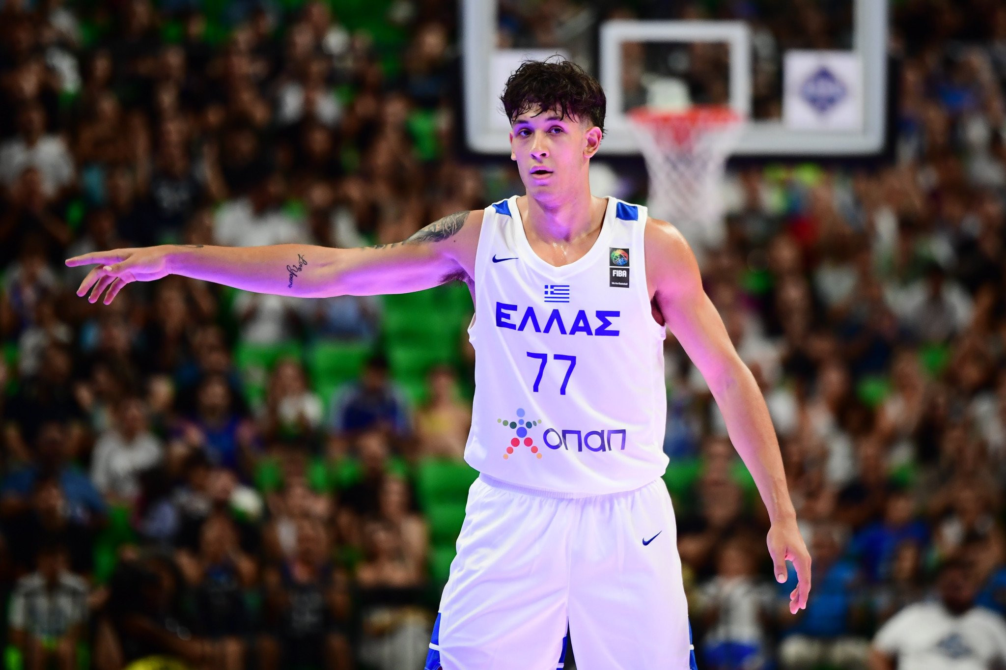 Ο Νάσος Μπαζίνας στο Athletiko: «100% αφοσίωση στην Εθνική, είναι η μεγαλύτερη τιμή»