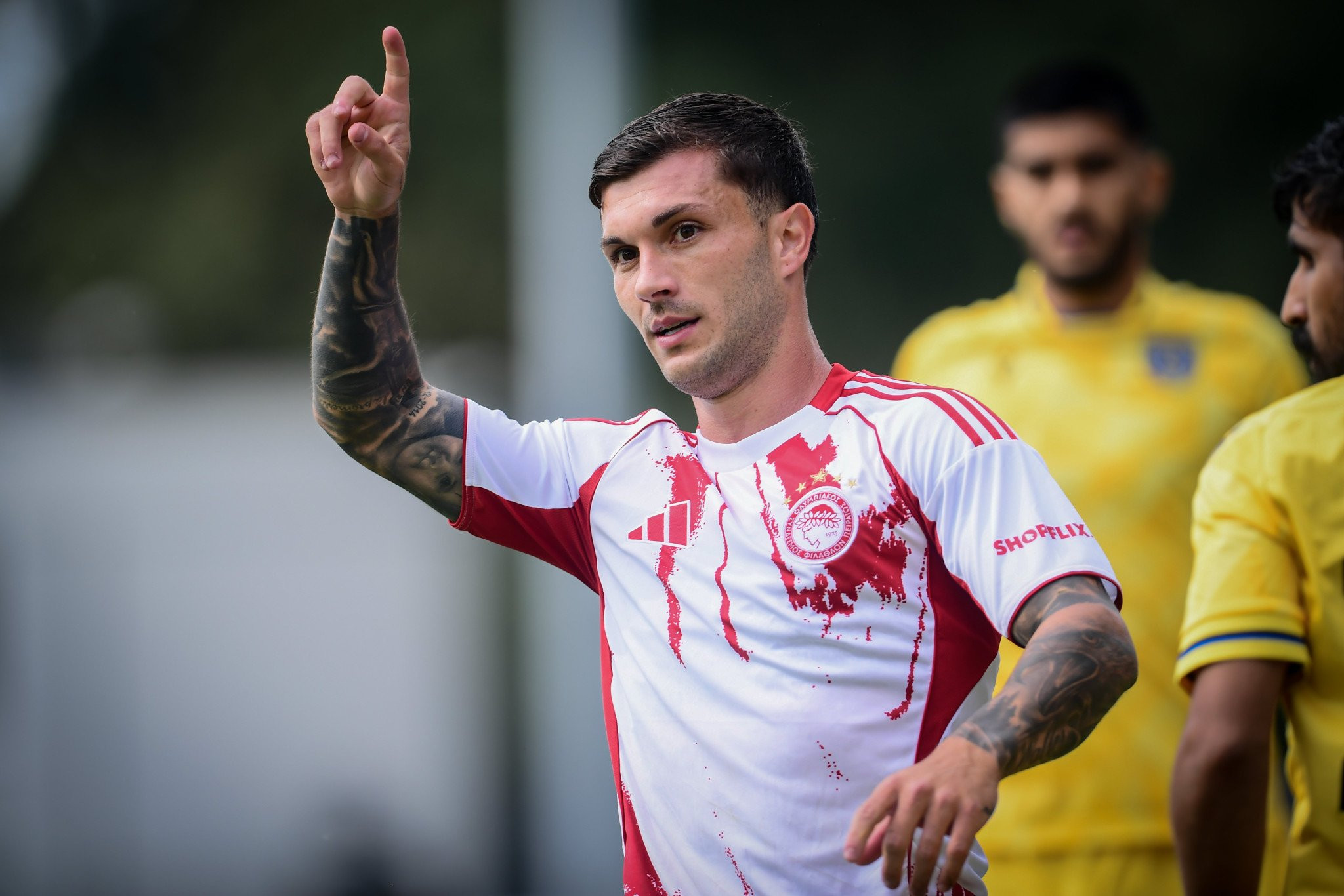 Βερβελές στο «BACK2ΜΠΑΚ»: «Χωρίς Στρεφέτσα στη Λάρισα ο Ολυμπιακός - Τα πλάνα του Μεντιλίμπαρ» (video)