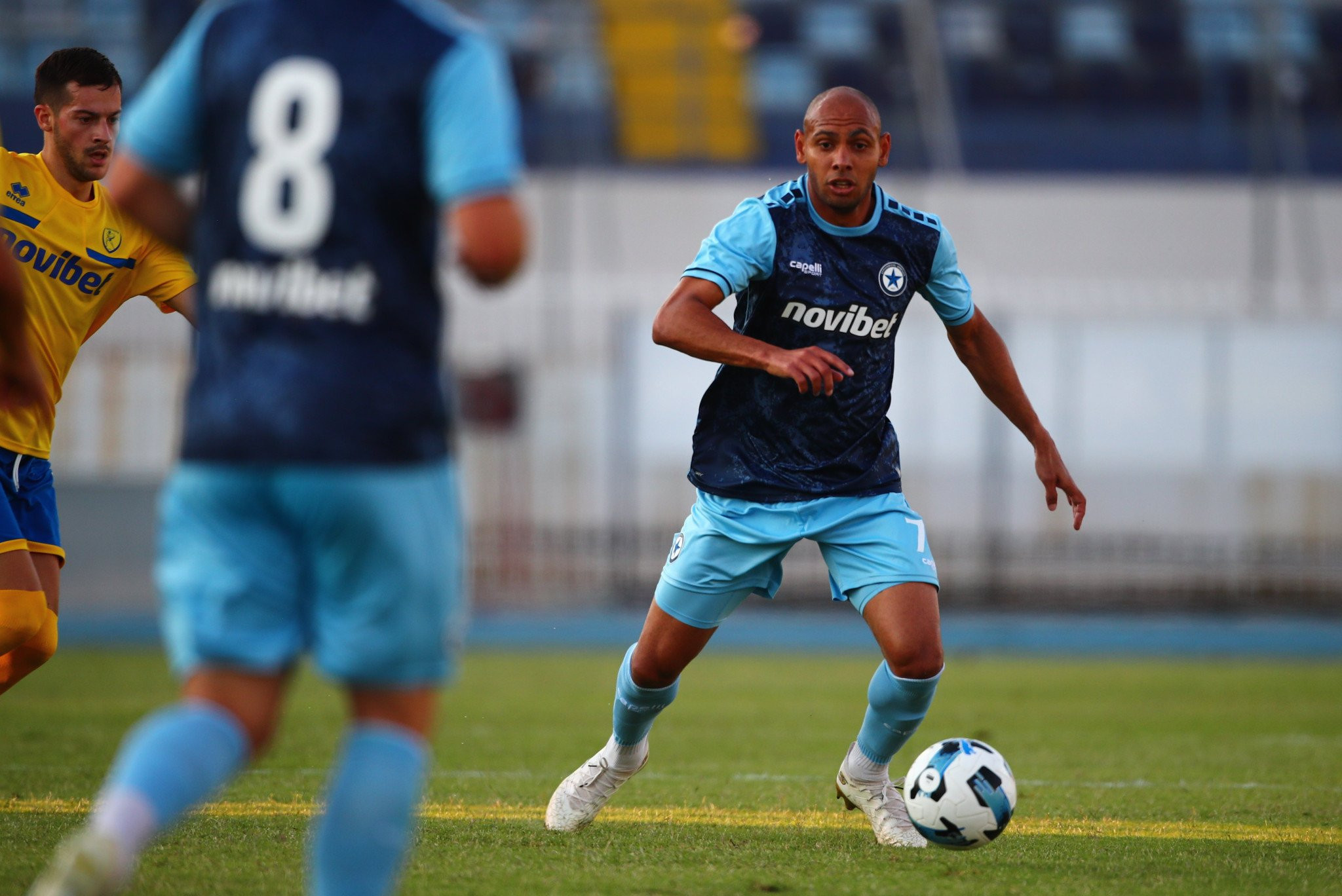 Ο λόγος για τον οποίο ο Μανσούρ παίζει κανονικά με τον Παναιτωλικό παρά την αποβολή του με τη Λάτσιο