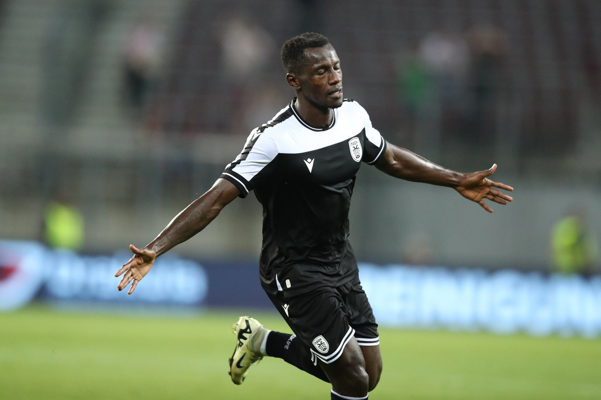 Το απίστευτο γκολ του Καμαρά που έδωσε την πρόκριση στον ΠΑΟΚ στην παράταση (video)