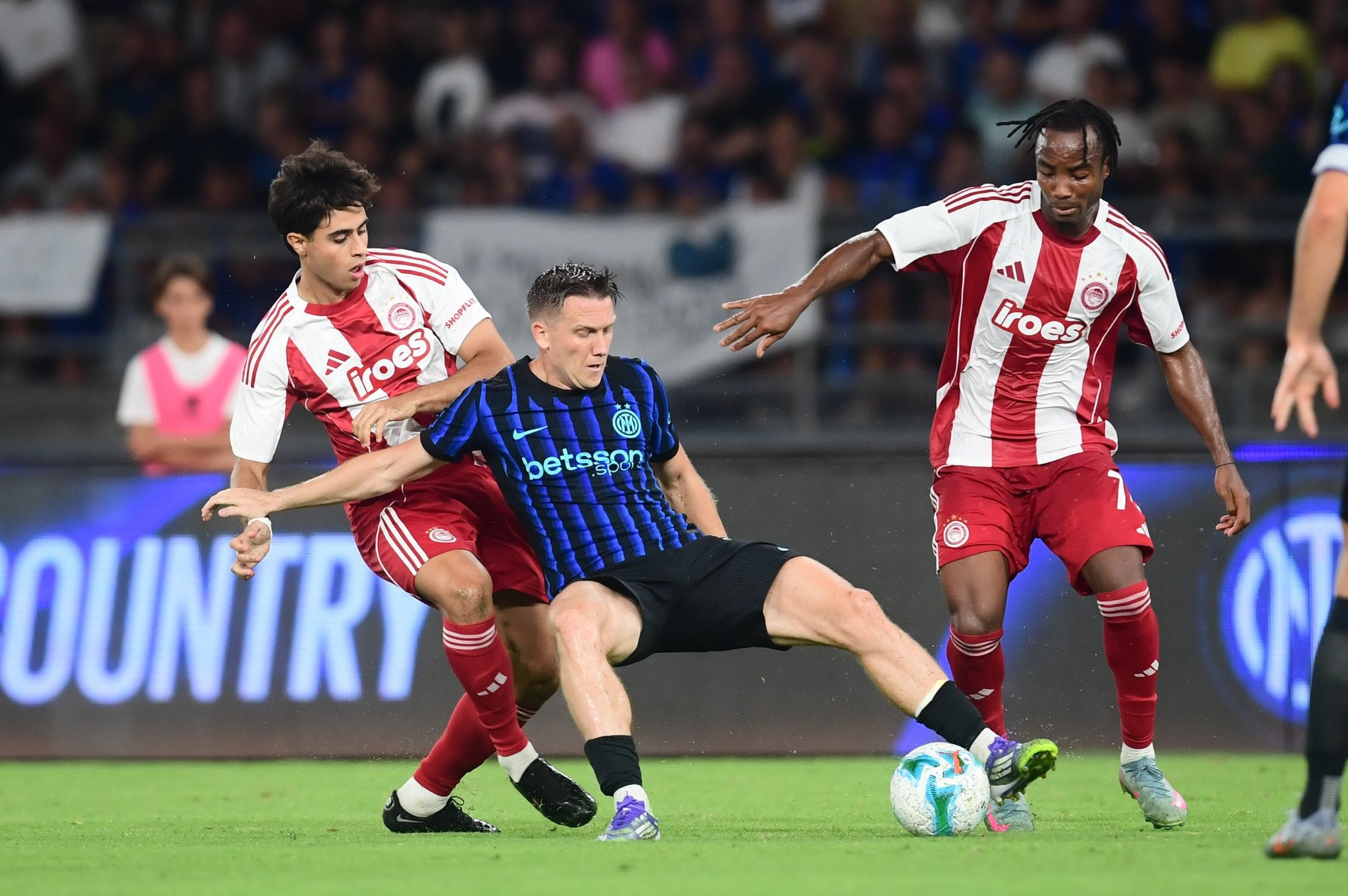 Η ακραία σύμπτωση στα φιλικά του Ολυμπιακού με Νάπολι και Ίντερ