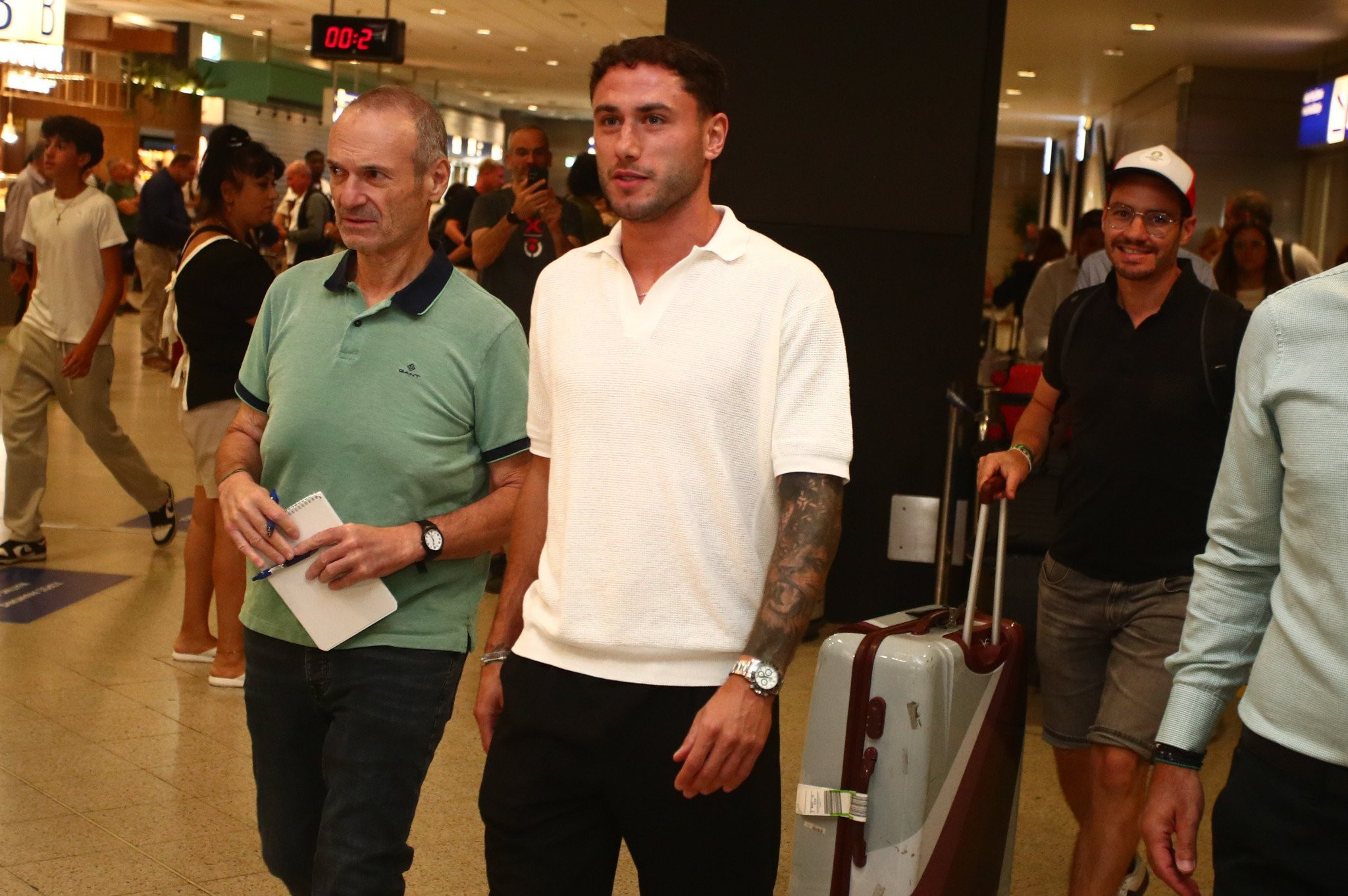 Έφθασε ο Καλάμπρια λίγο μετά τα μεσάνυχτα - Ξεκινά το κεφάλαιο Παναθηναϊκός για τον Ιταλό